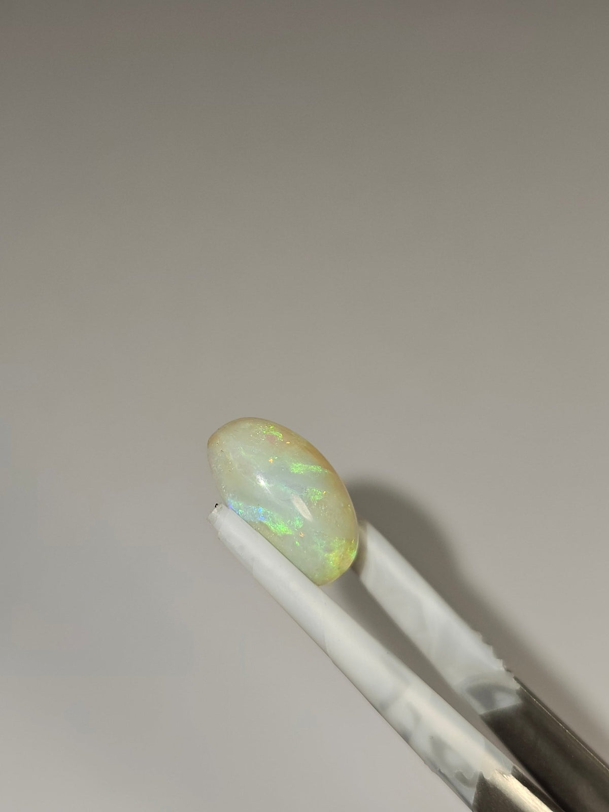 LO002 10 Mile 5.5ct Oval - Luigi Opal