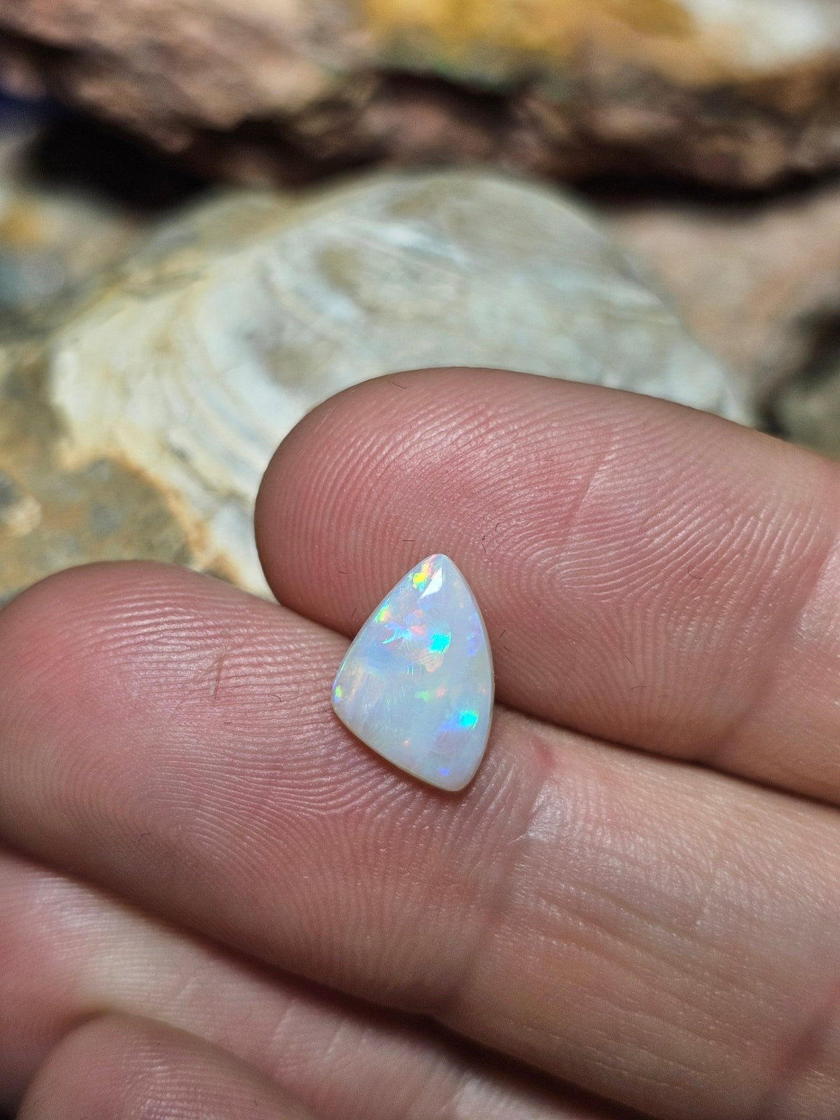 LO011 Olympic 1.5ct Freeform - Luigi Opal