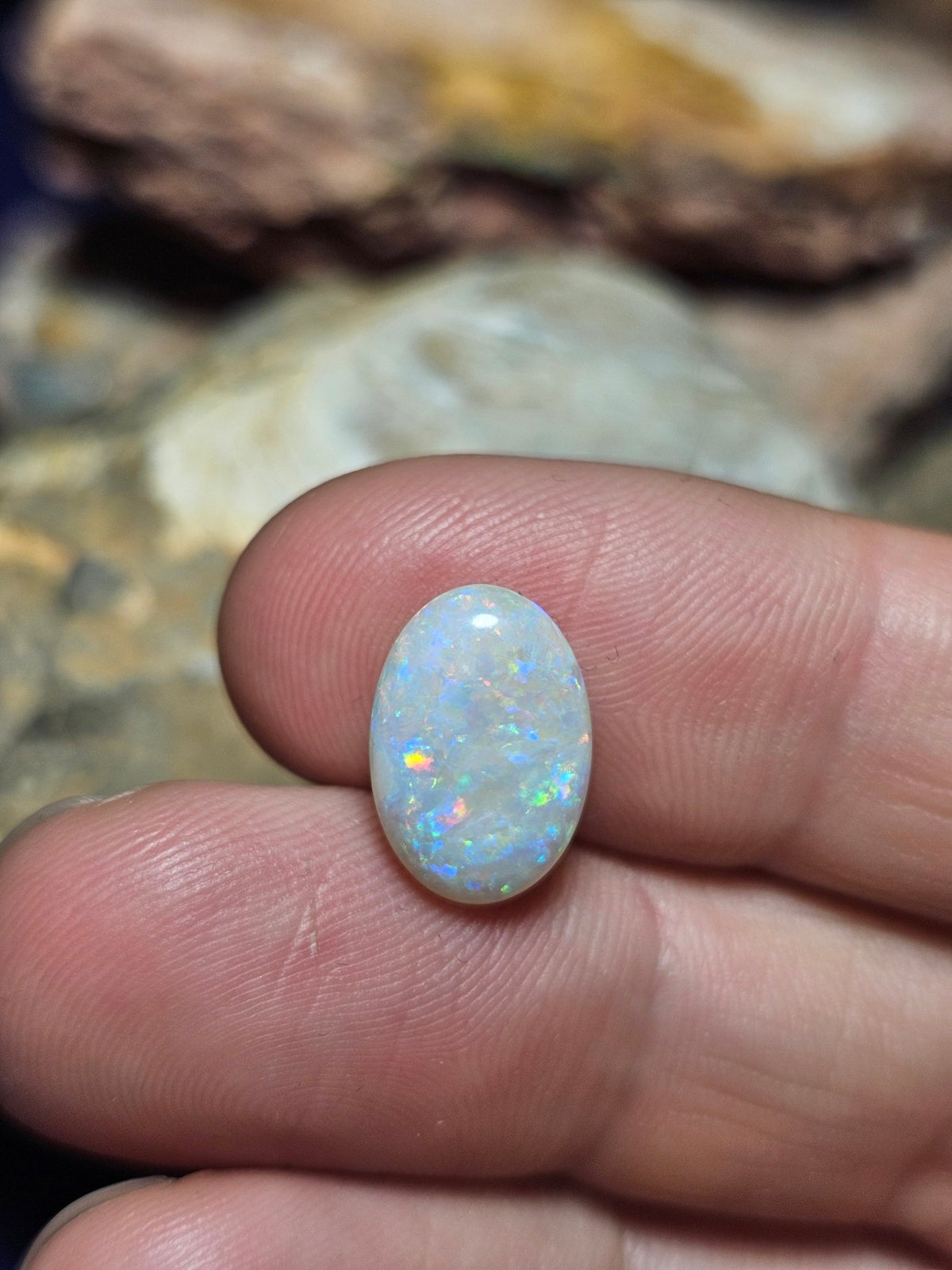 LO016 Opal Valley 4.4ct - Luigi Opal