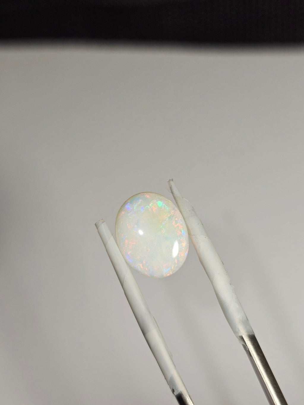 LO029 Opal Valley 3.2ct Oval - Luigi Opal