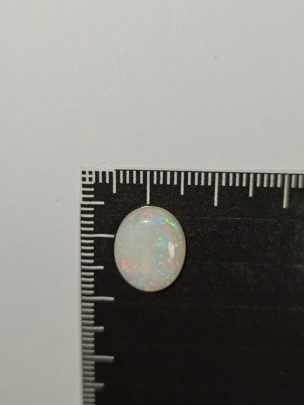LO029 Opal Valley 3.2ct Oval - Luigi Opal