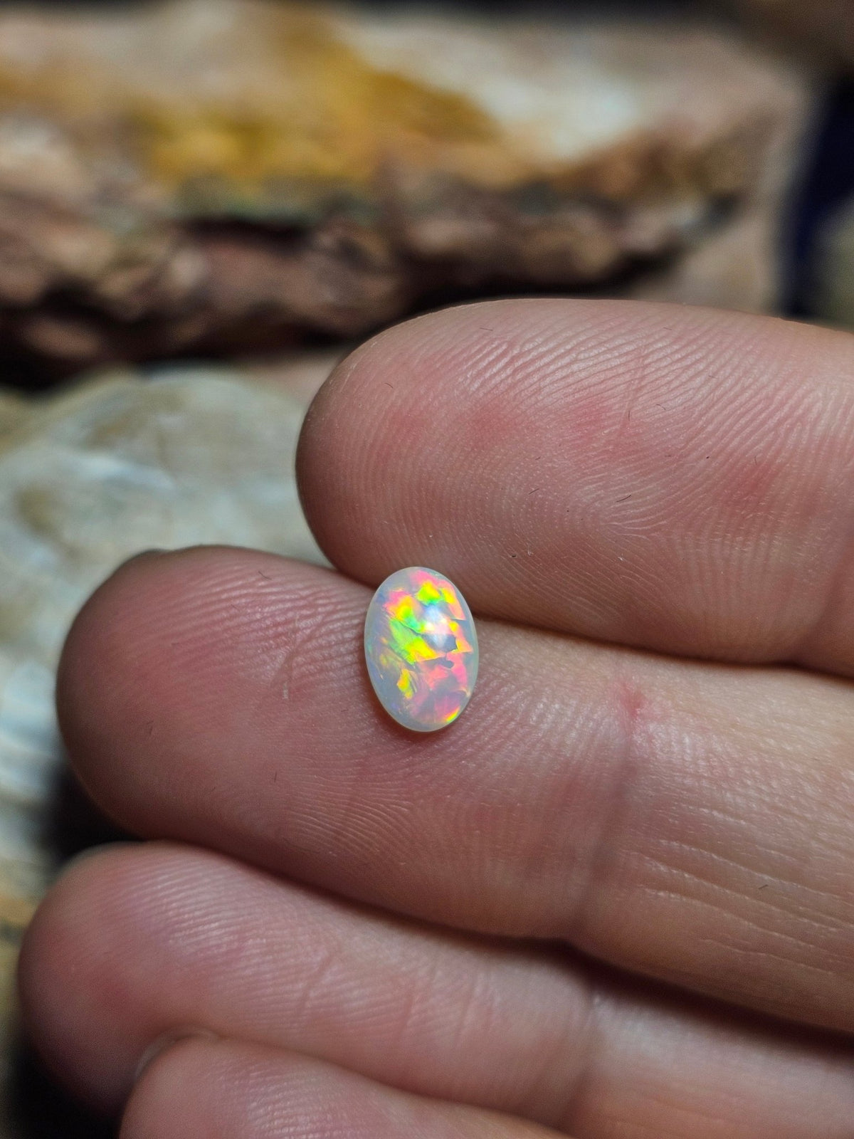LO093 10 Mile .7ct Oval - Luigi Opal