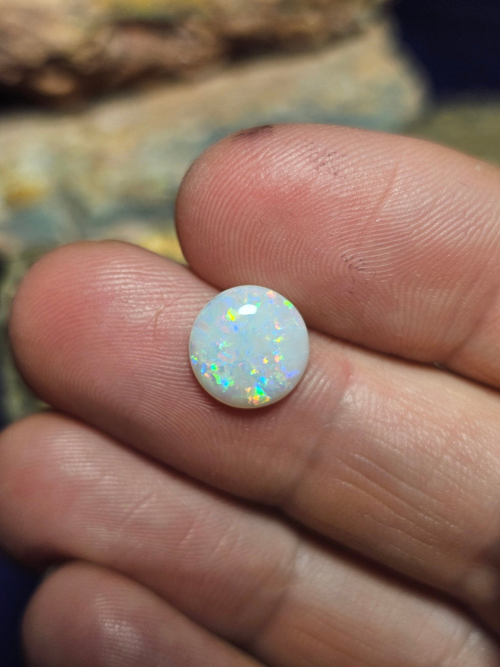 LO106 Turkey Ridge 2.1ct Round - Luigi Opal