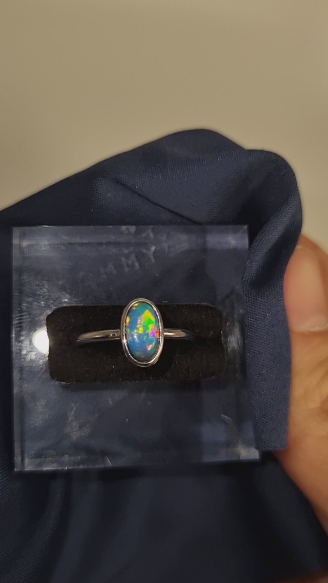 .95ct Opal Doublet