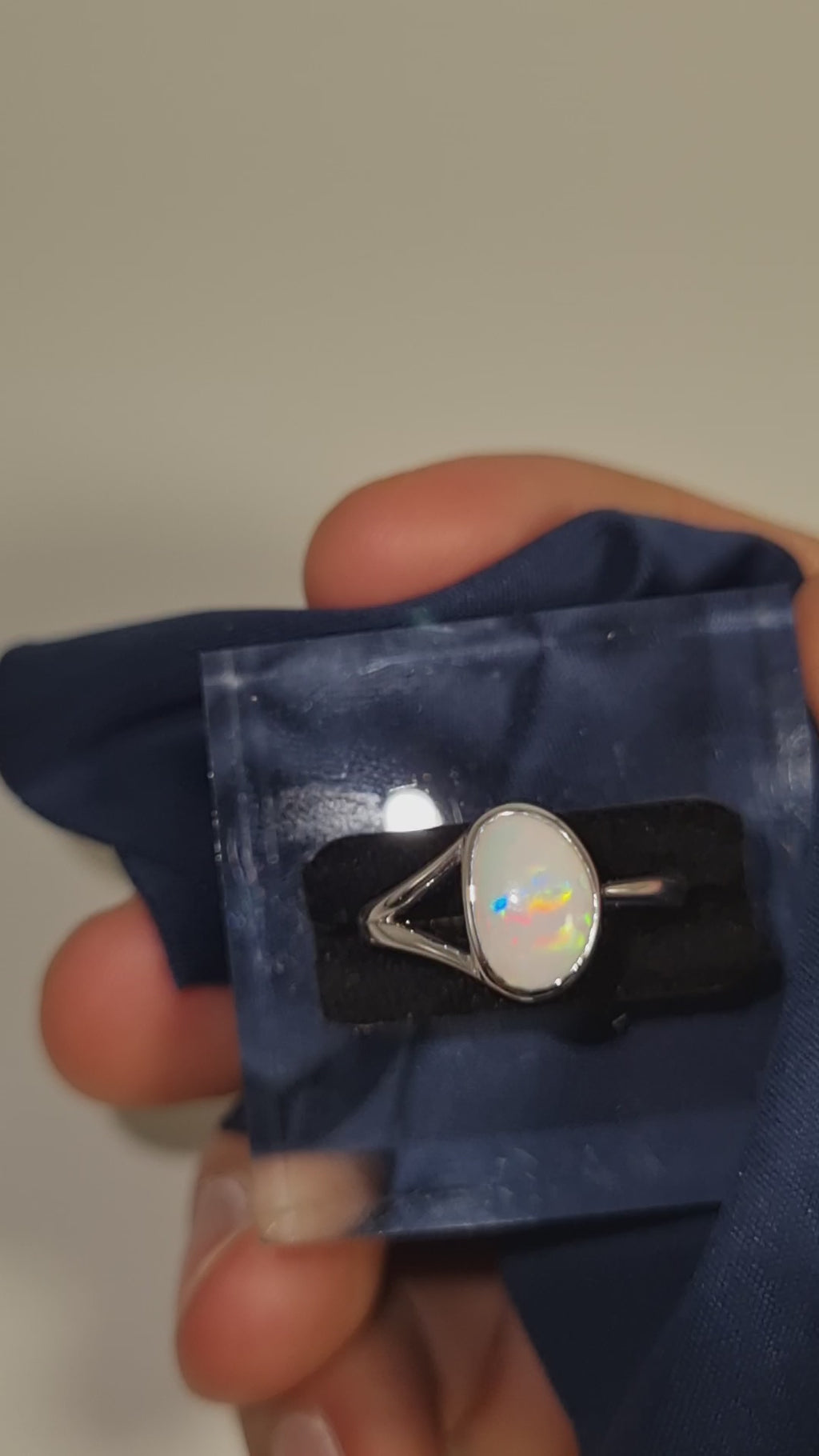 1.35ct White Opal