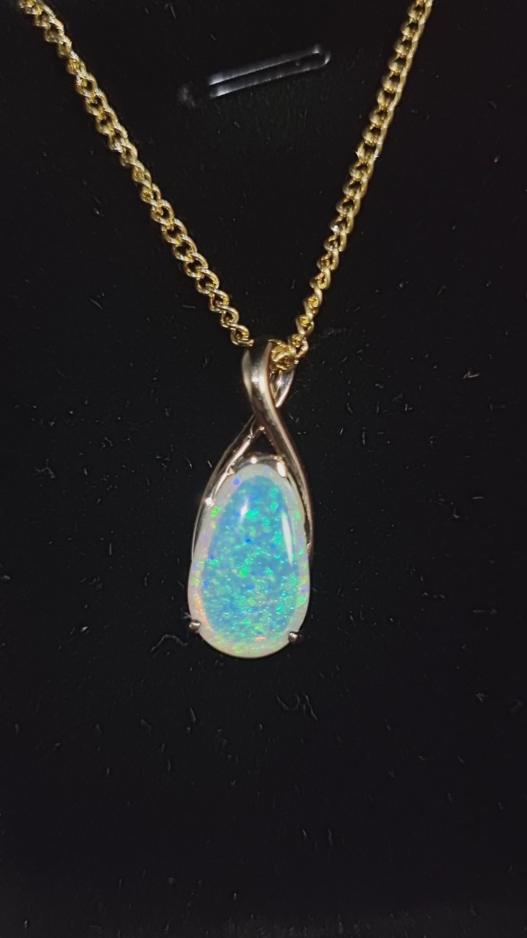 2.2ct Solid Crystal Opal in 9k Gold