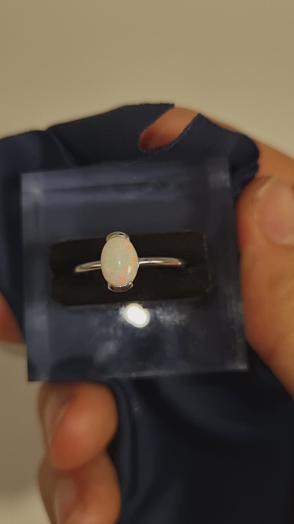 .8ct Solid White Opal