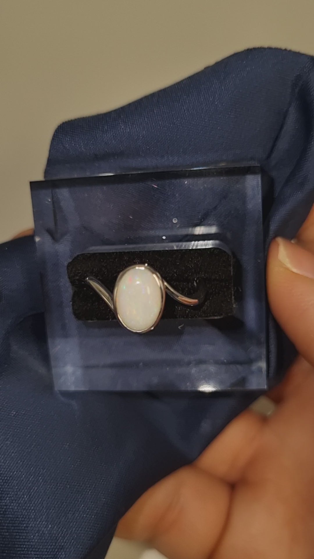 1.3ct White Opal