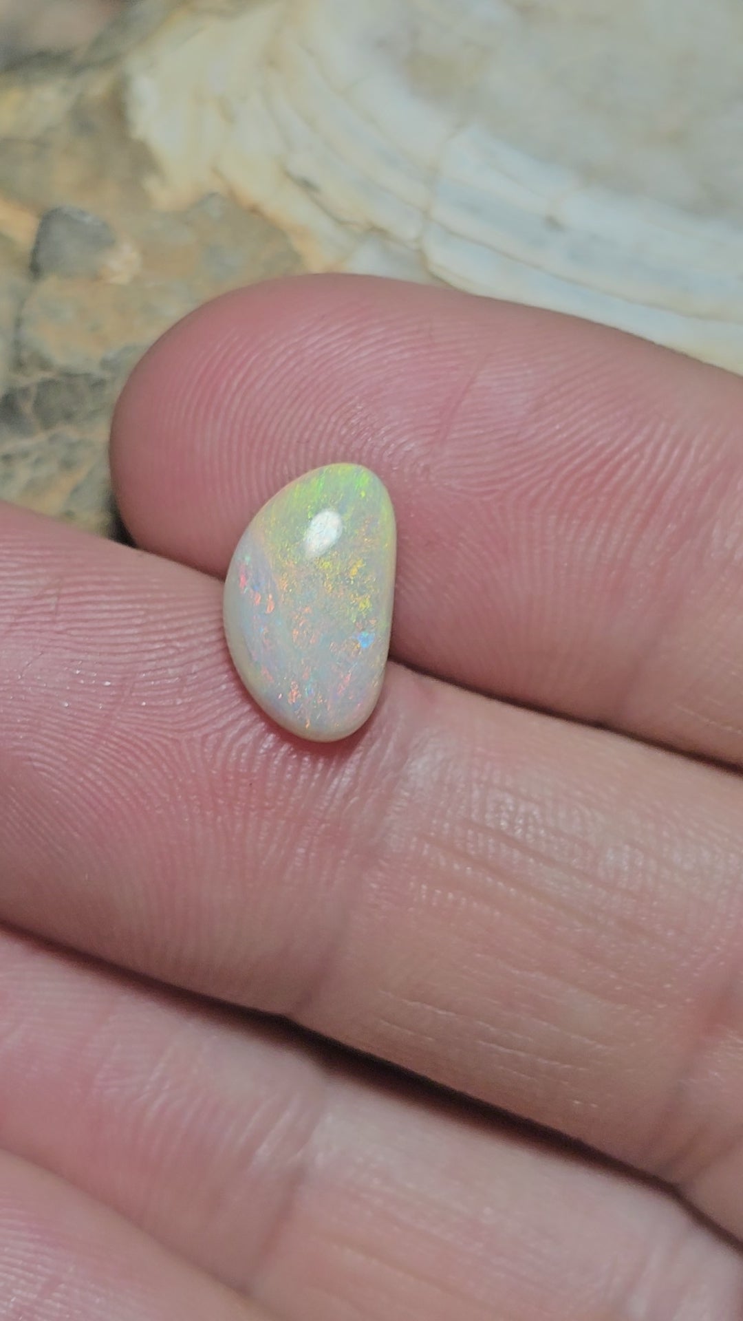 LO018 12 Mile Freeform 2.5ct