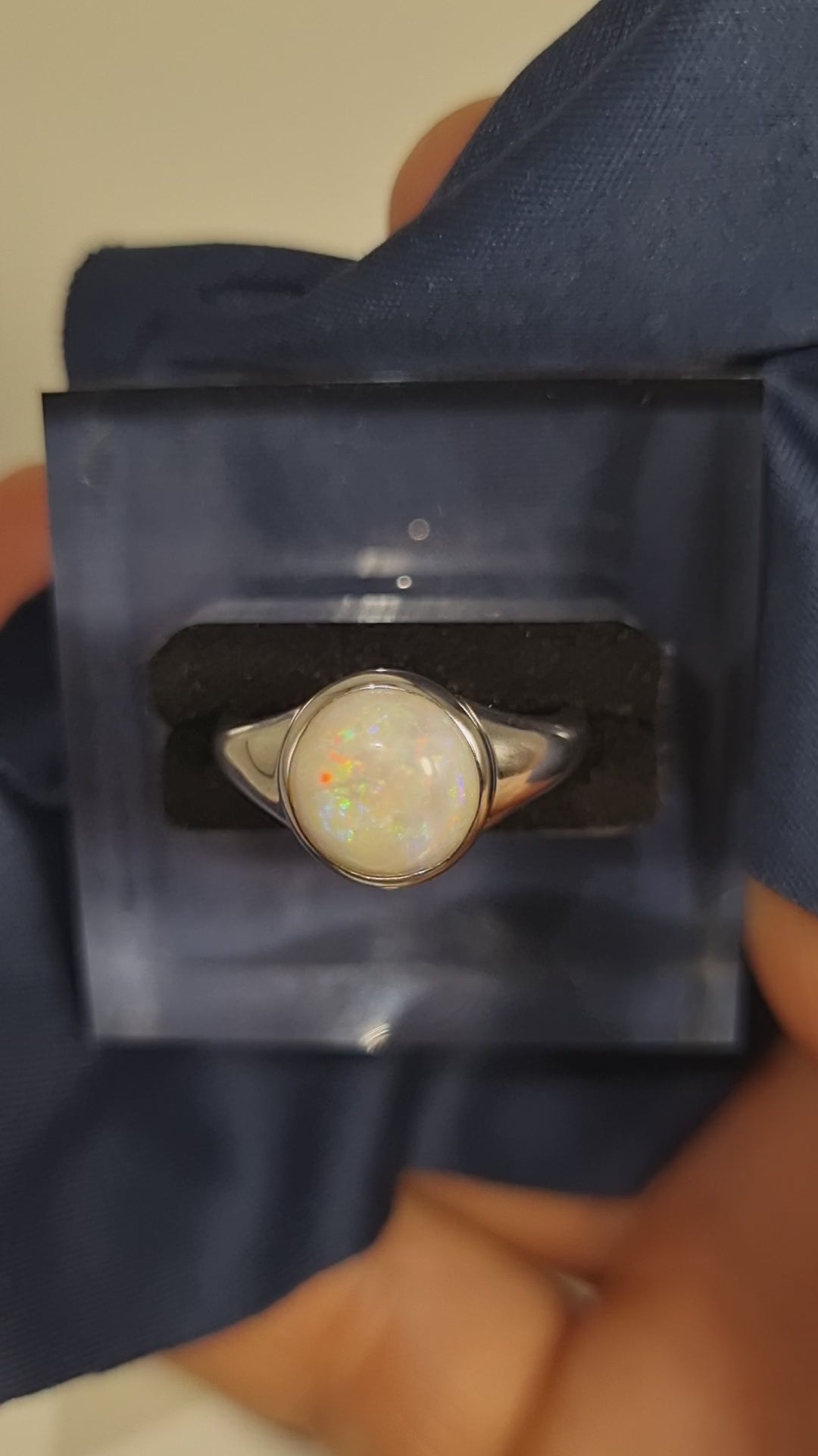 3.1ct Solid White Opal