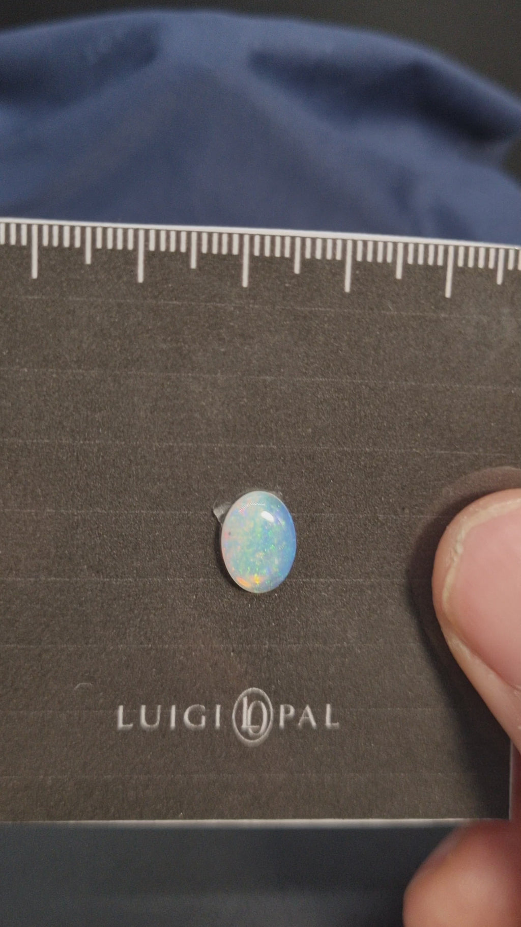 Crystal Opal 1ct / 10.2x7.6