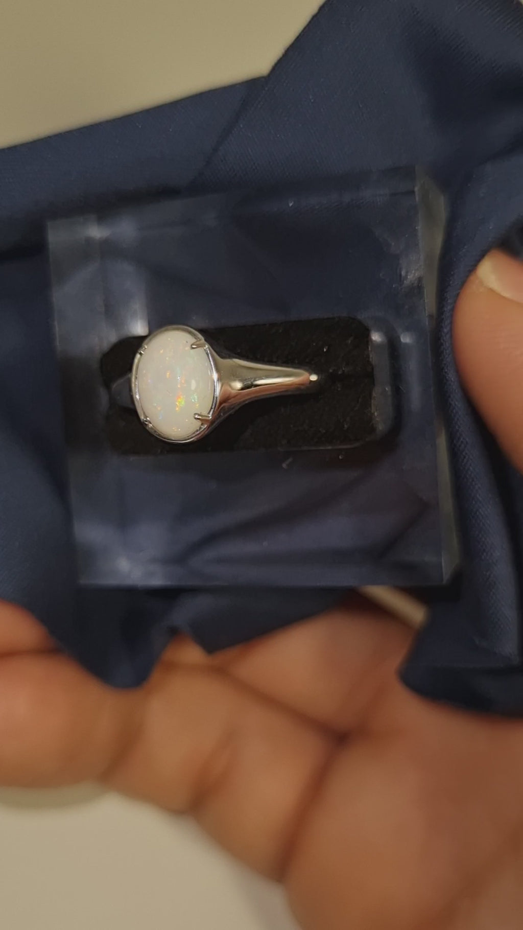1.5ct White Opal
