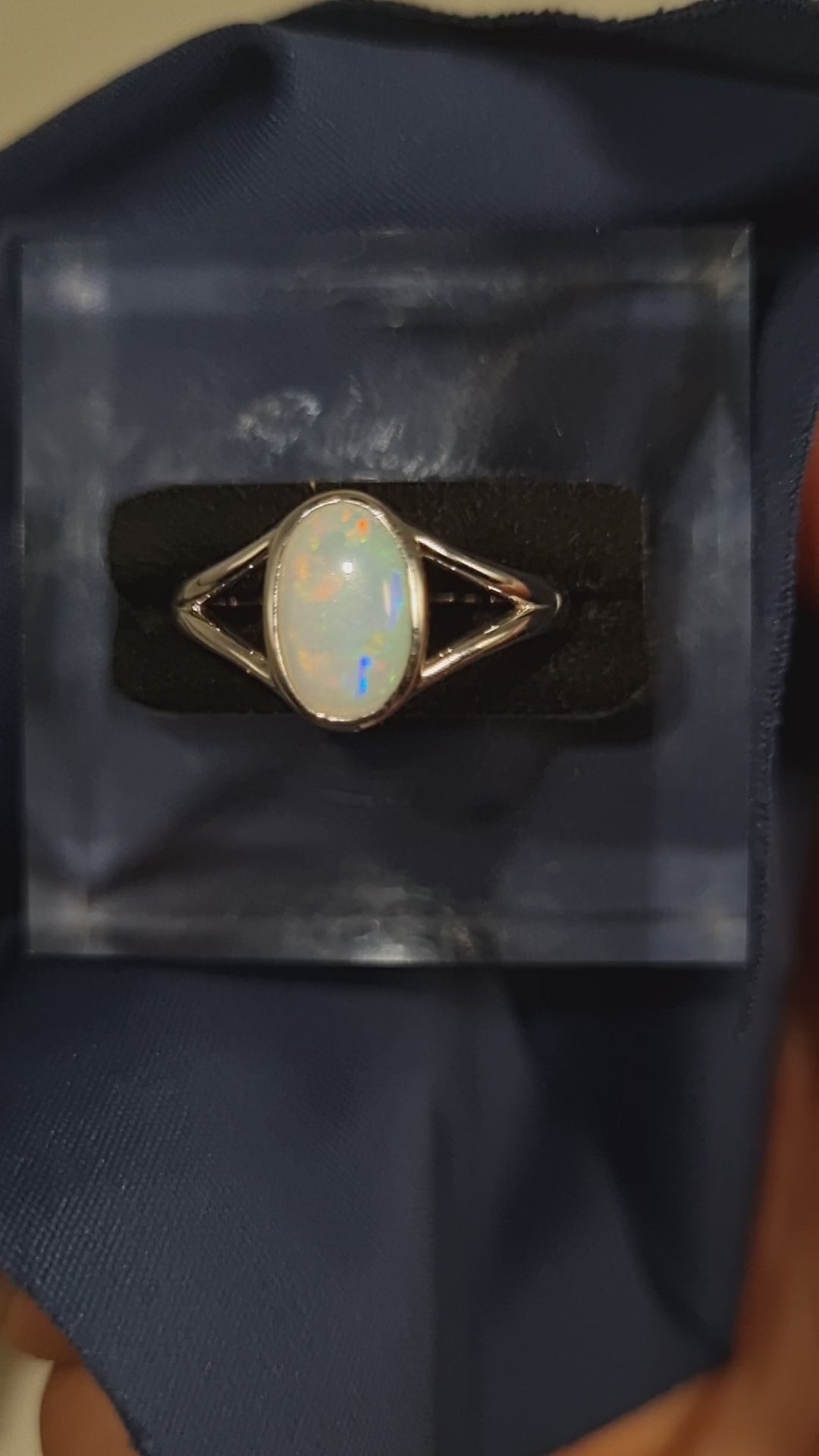 1ct Solid Semi Crystal Opal