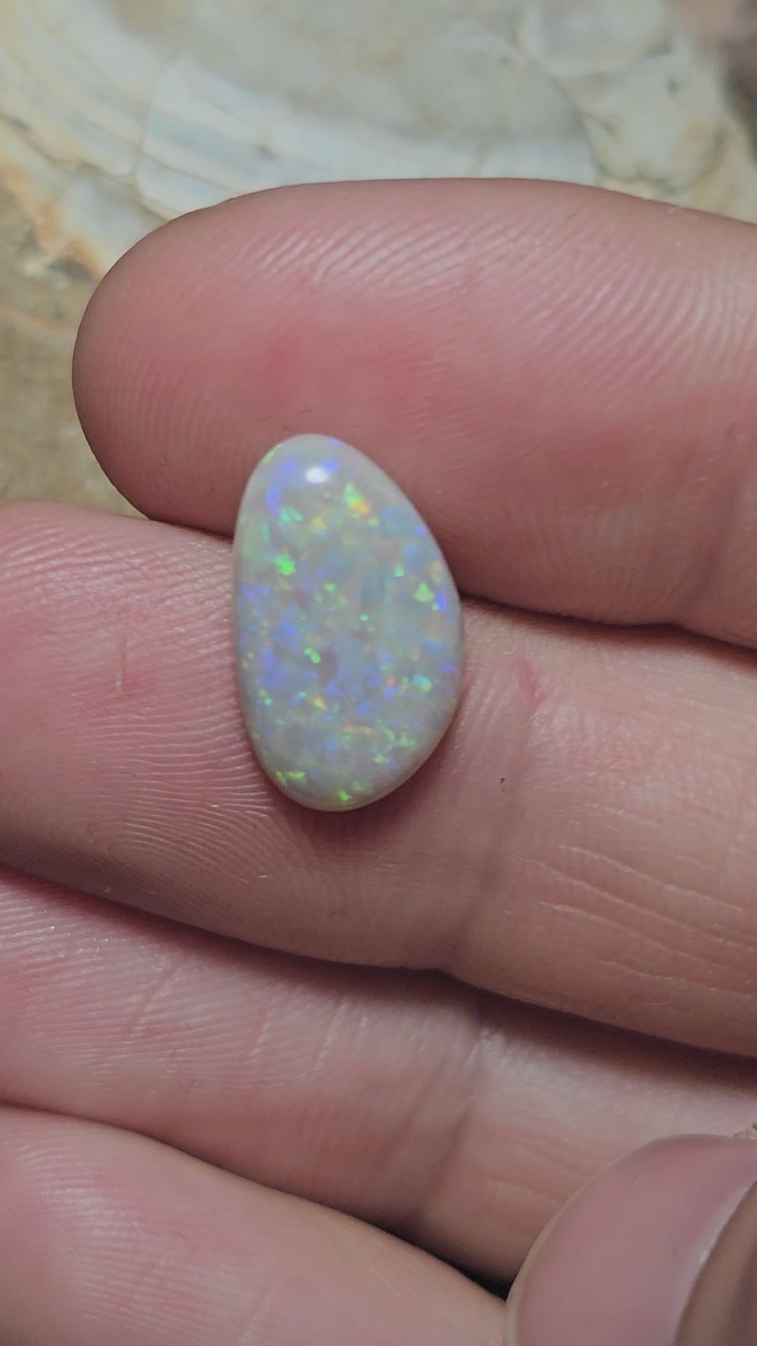 LO066 Mintabie 3.4ct Freeform
