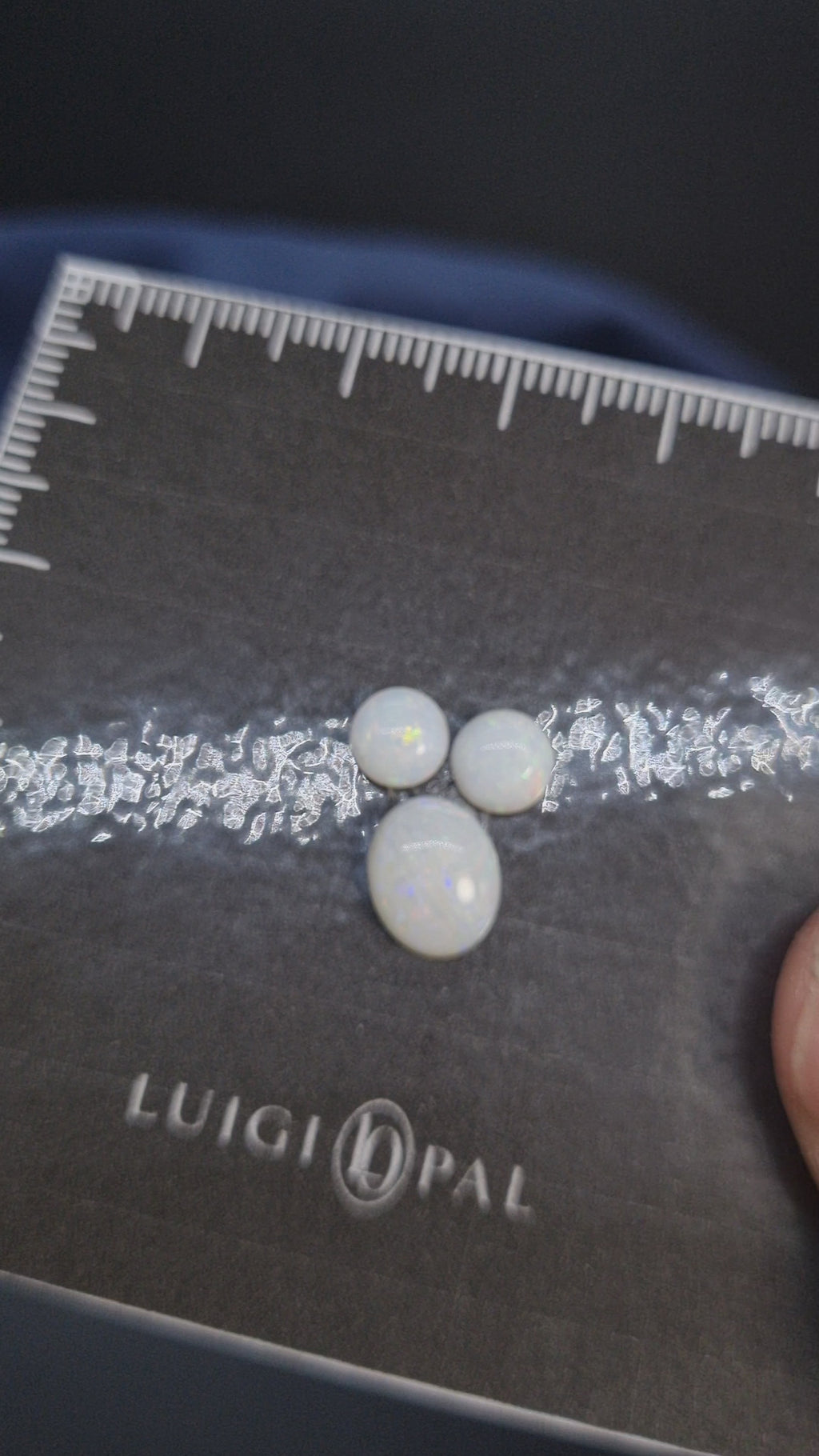 White Opal Set 2.1ct / 5x5 & 9x7mm