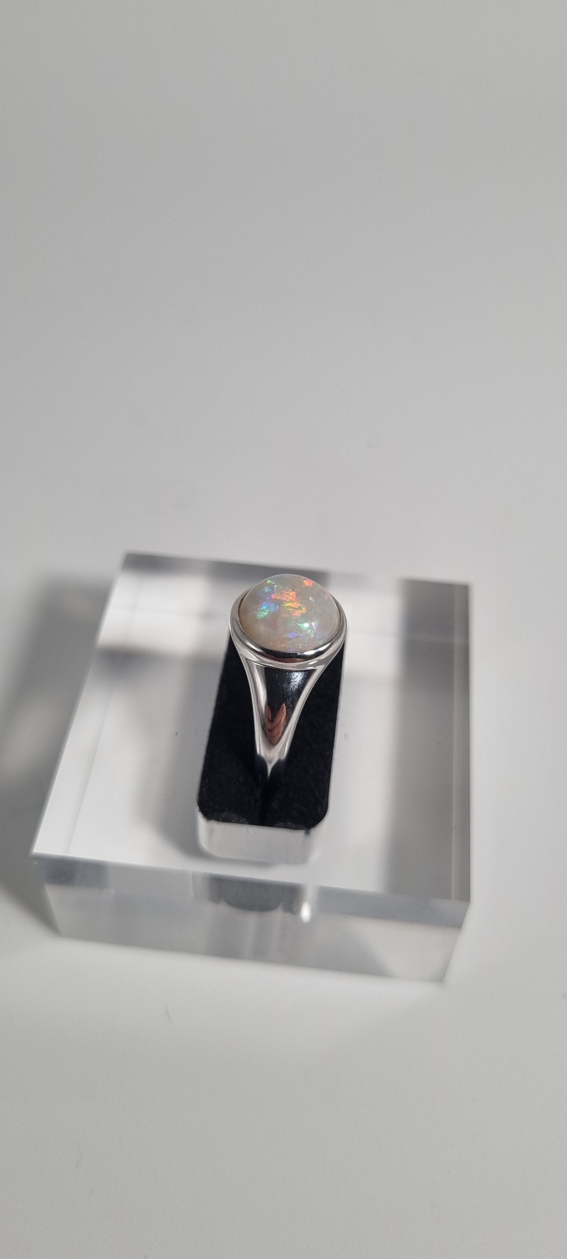 3.1ct Solid White Opal