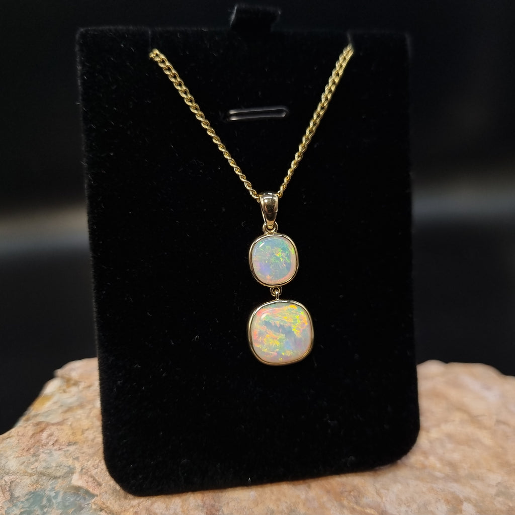 3.5ct Double solid Crystal Opal in 9k Gold