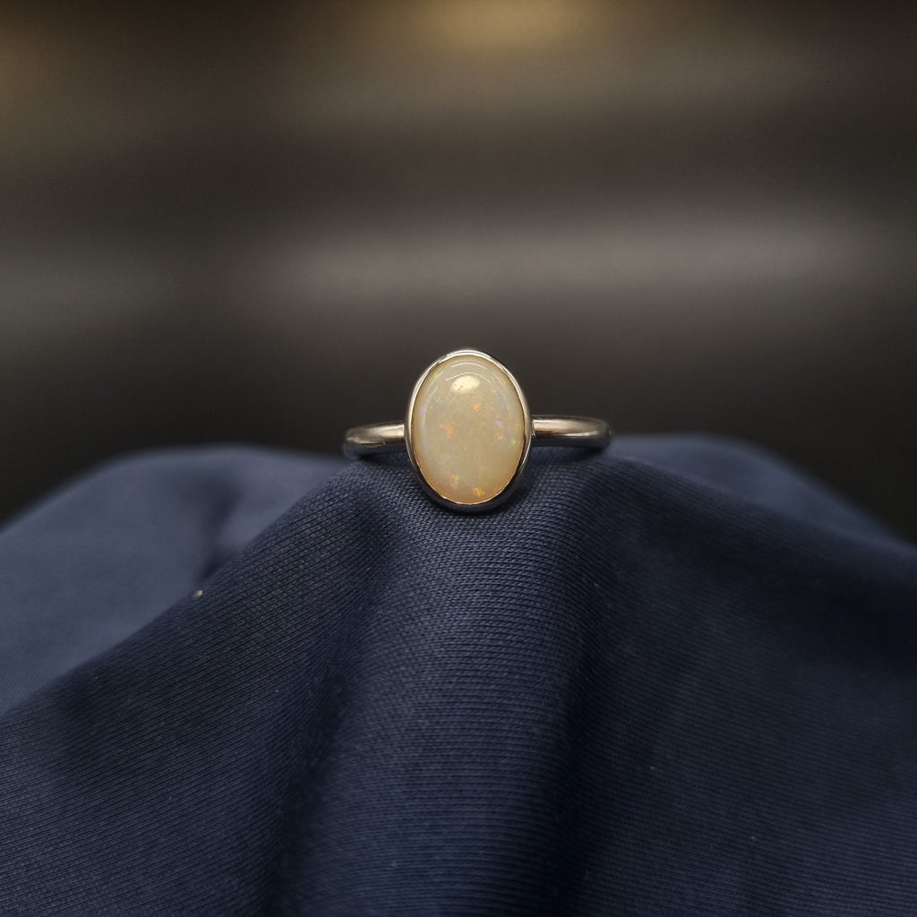 1.25ct White Opal