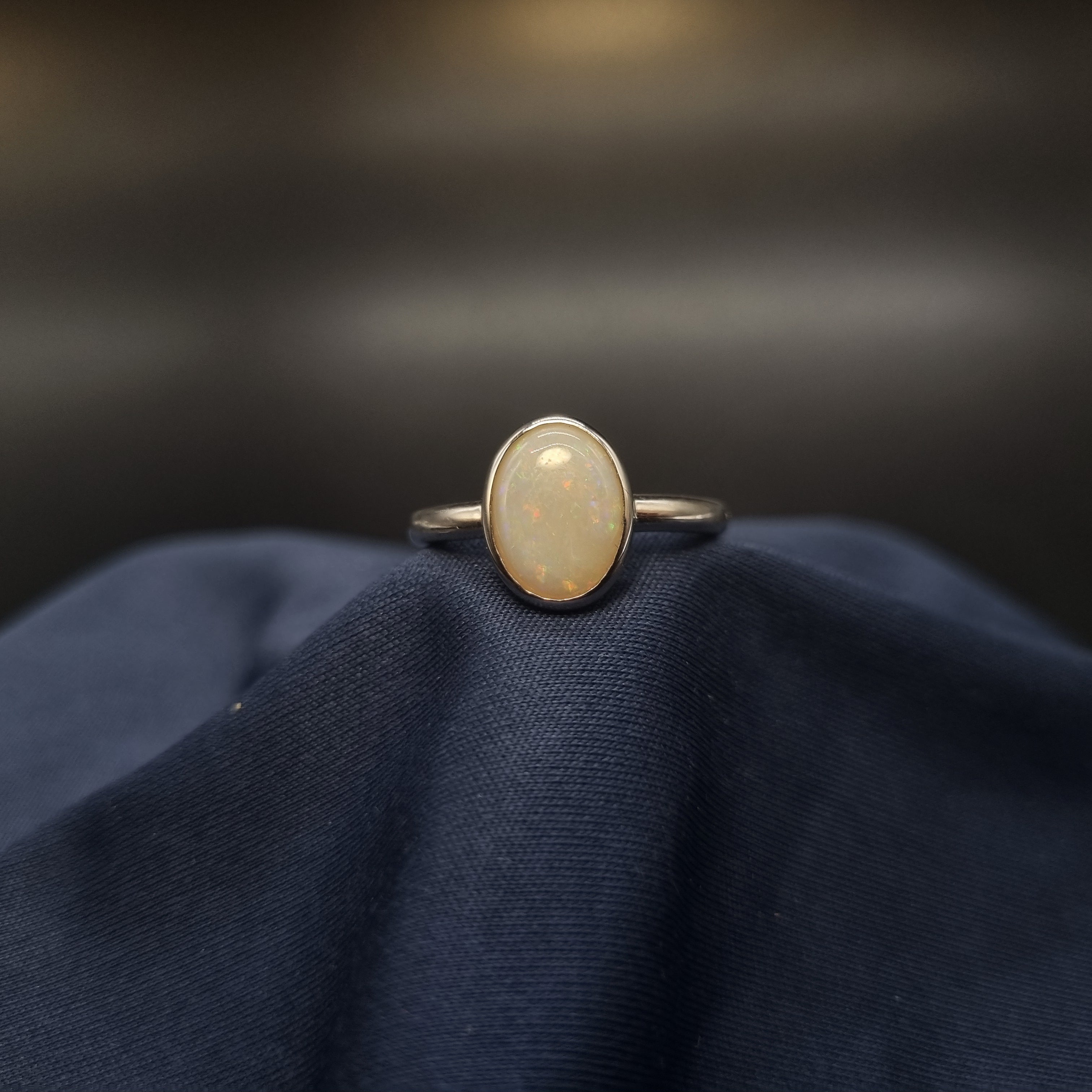 1.25ct White Opal