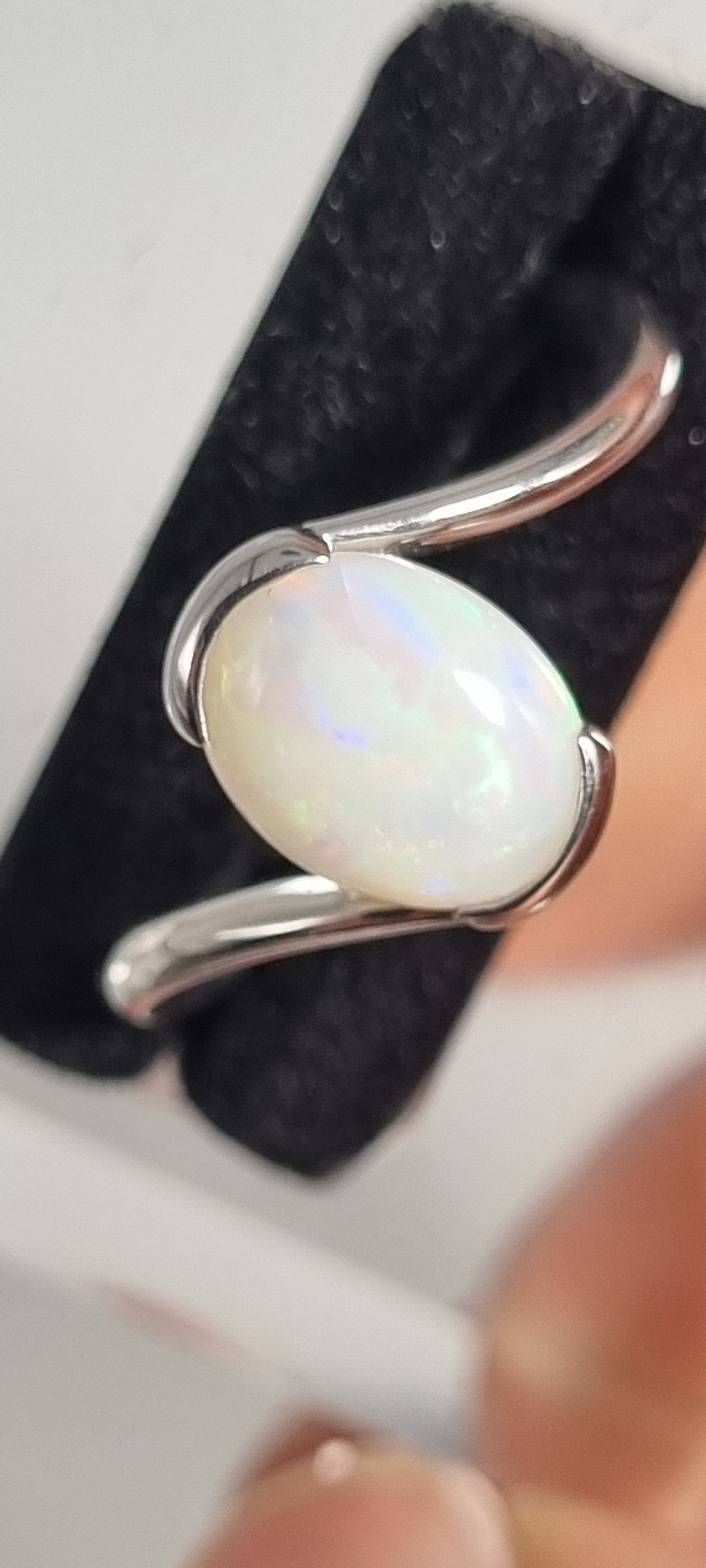 1.4ct White Opal