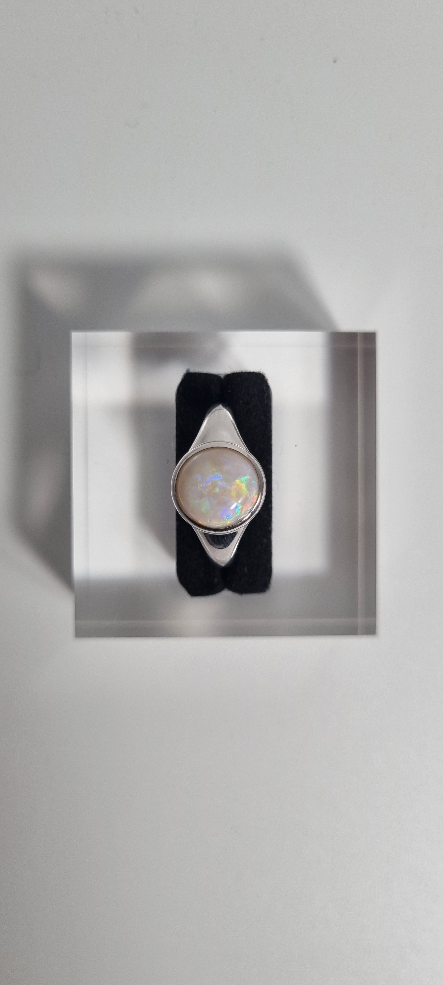 3.1ct Solid White Opal