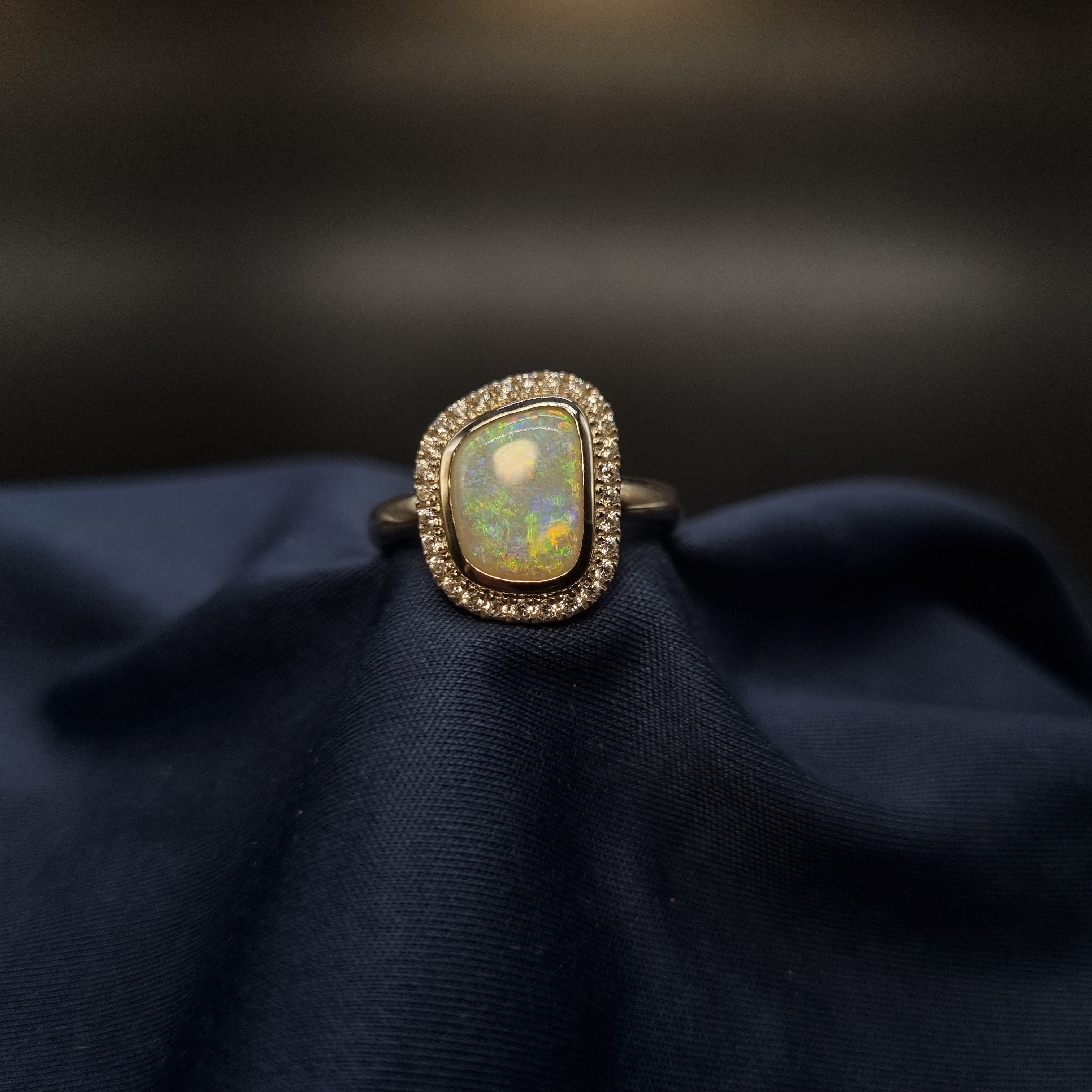 1.9ct Solid Semi-Crystal Opal w/Zirconia