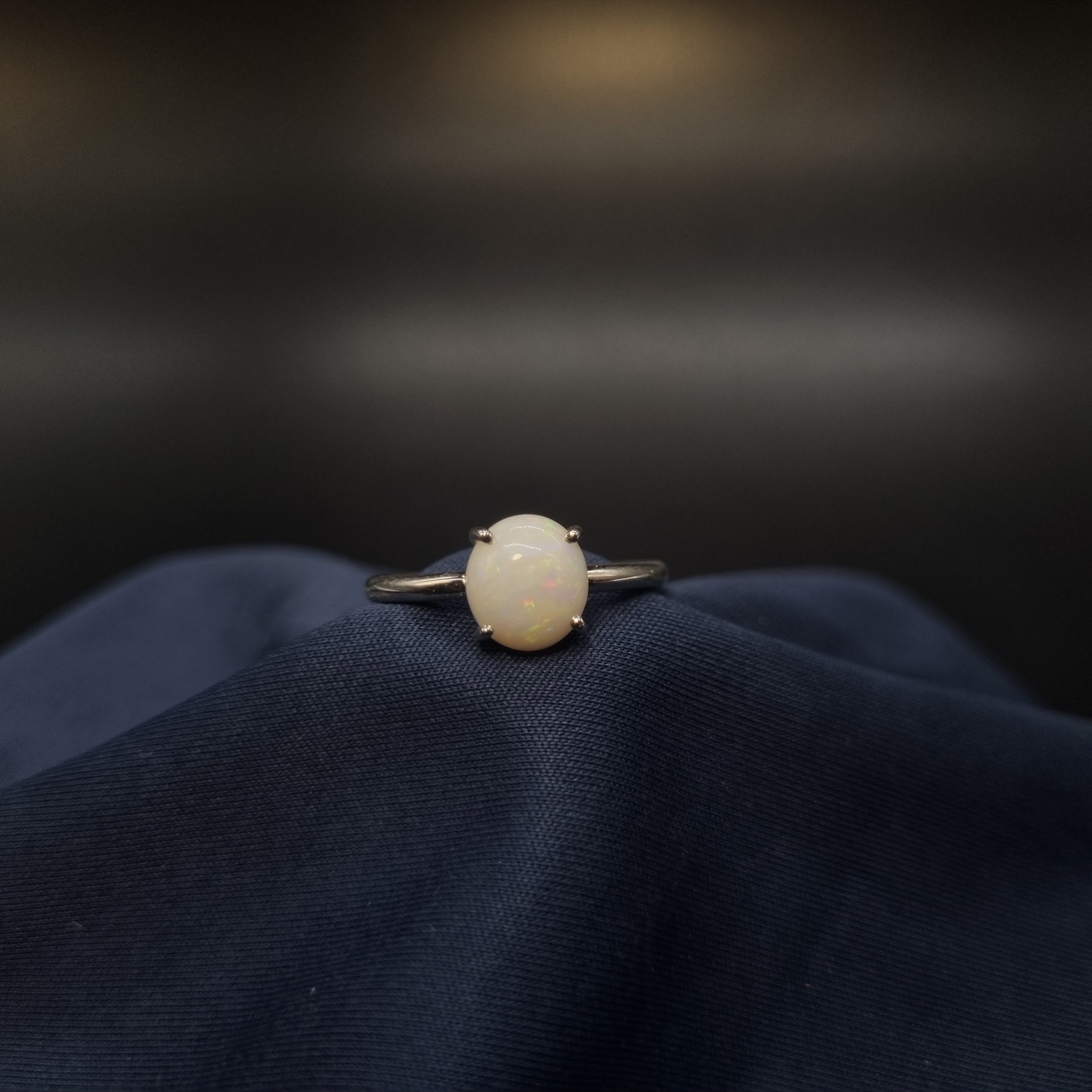 1.6ct White Opal