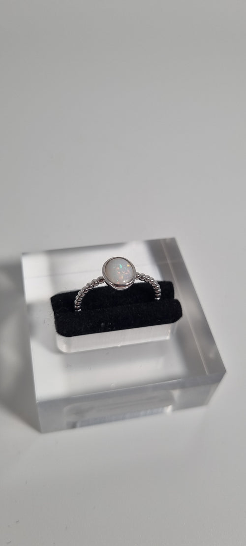 .5ct White Opal