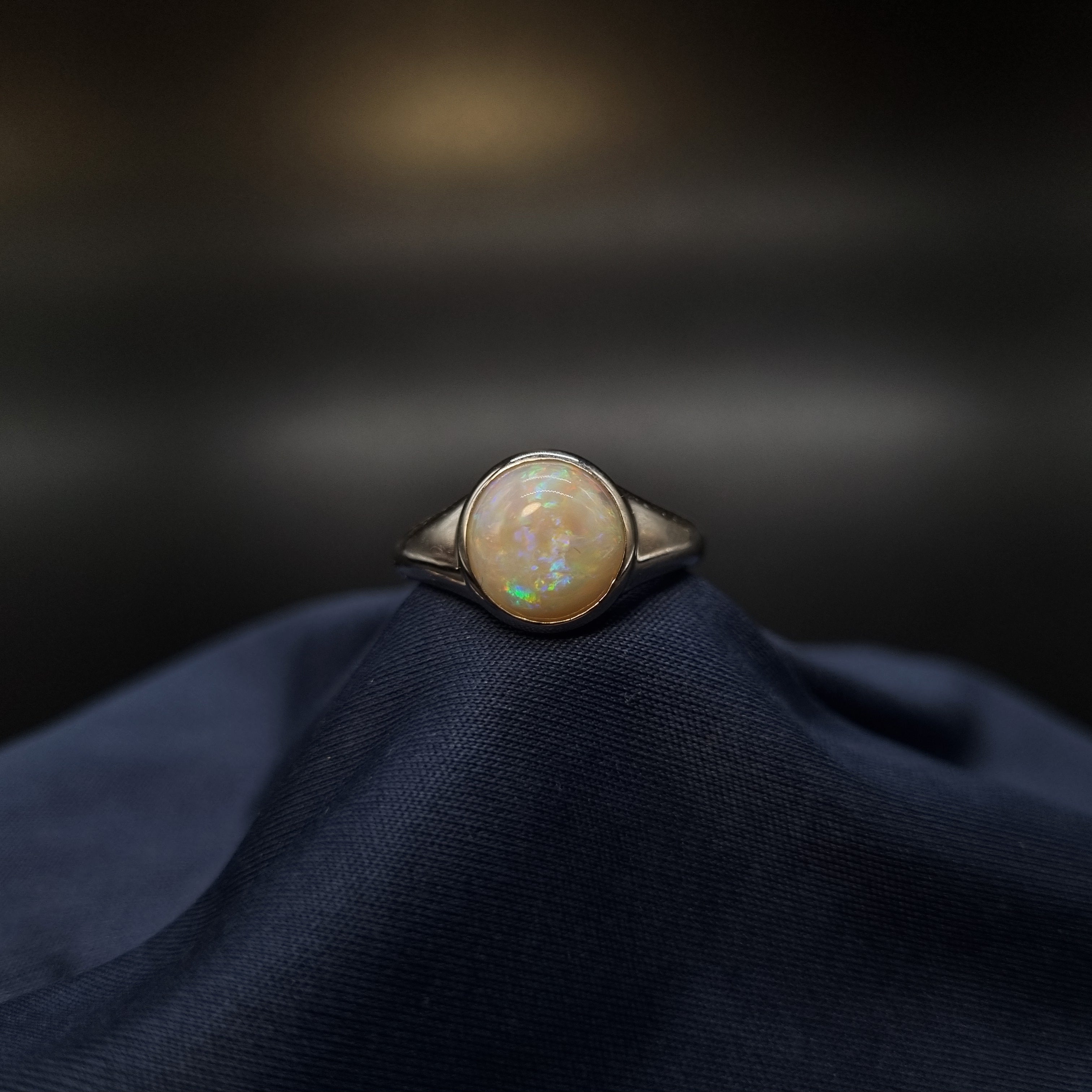 3.1ct Solid White Opal