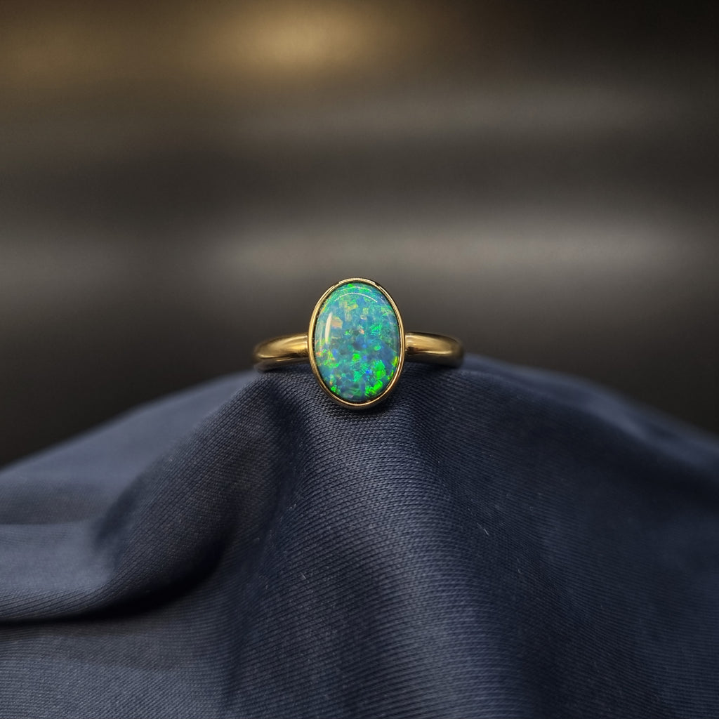 2.1ct Doublet Opal in 9k Gold
