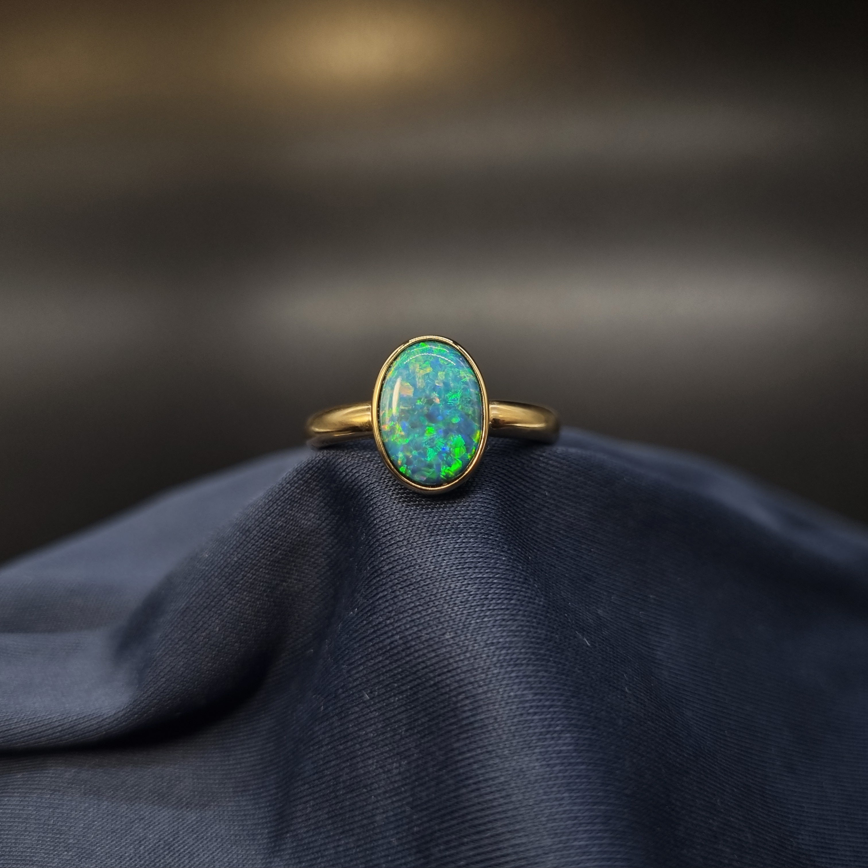 2.1ct Doublet Opal in 9k Gold