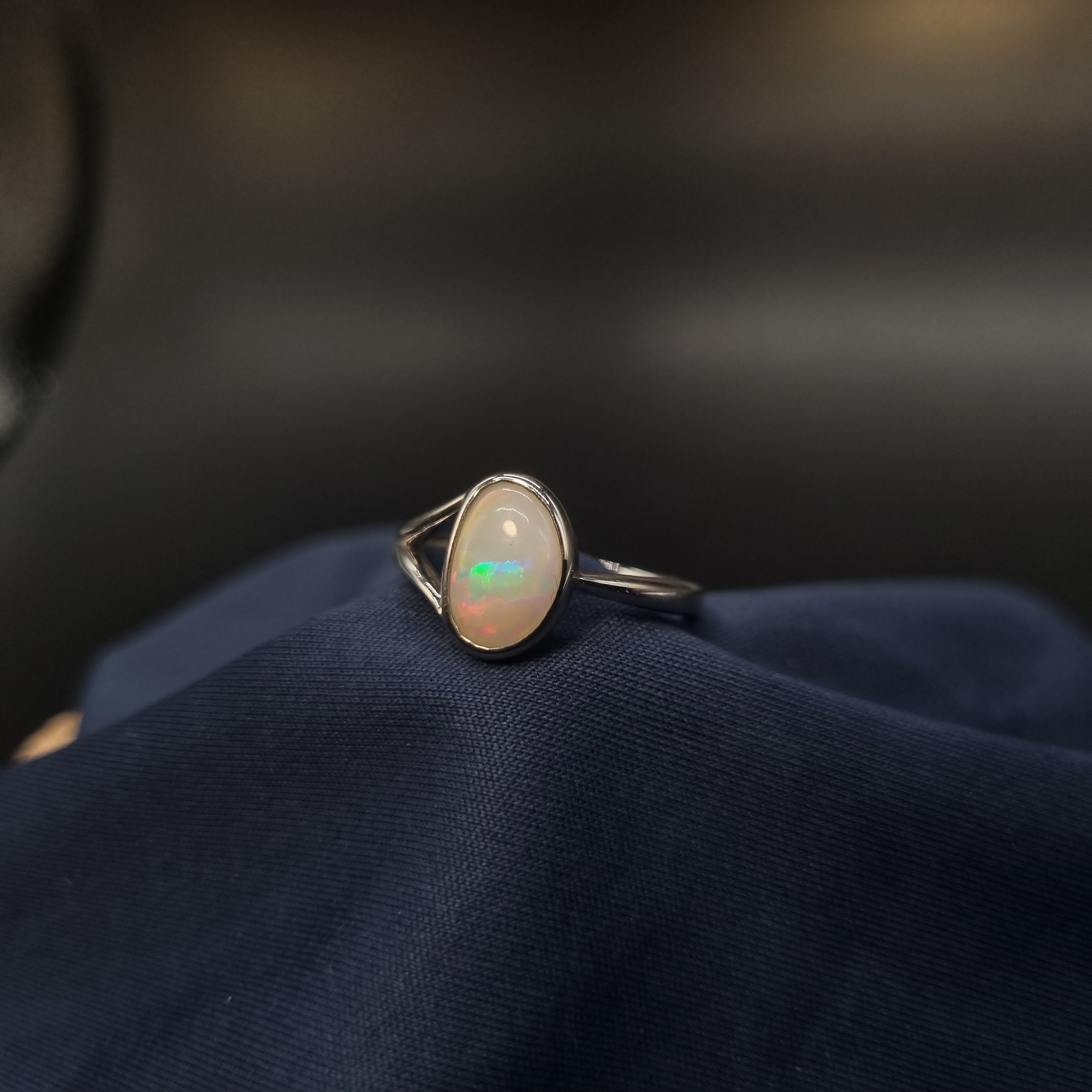 1.35ct White Opal