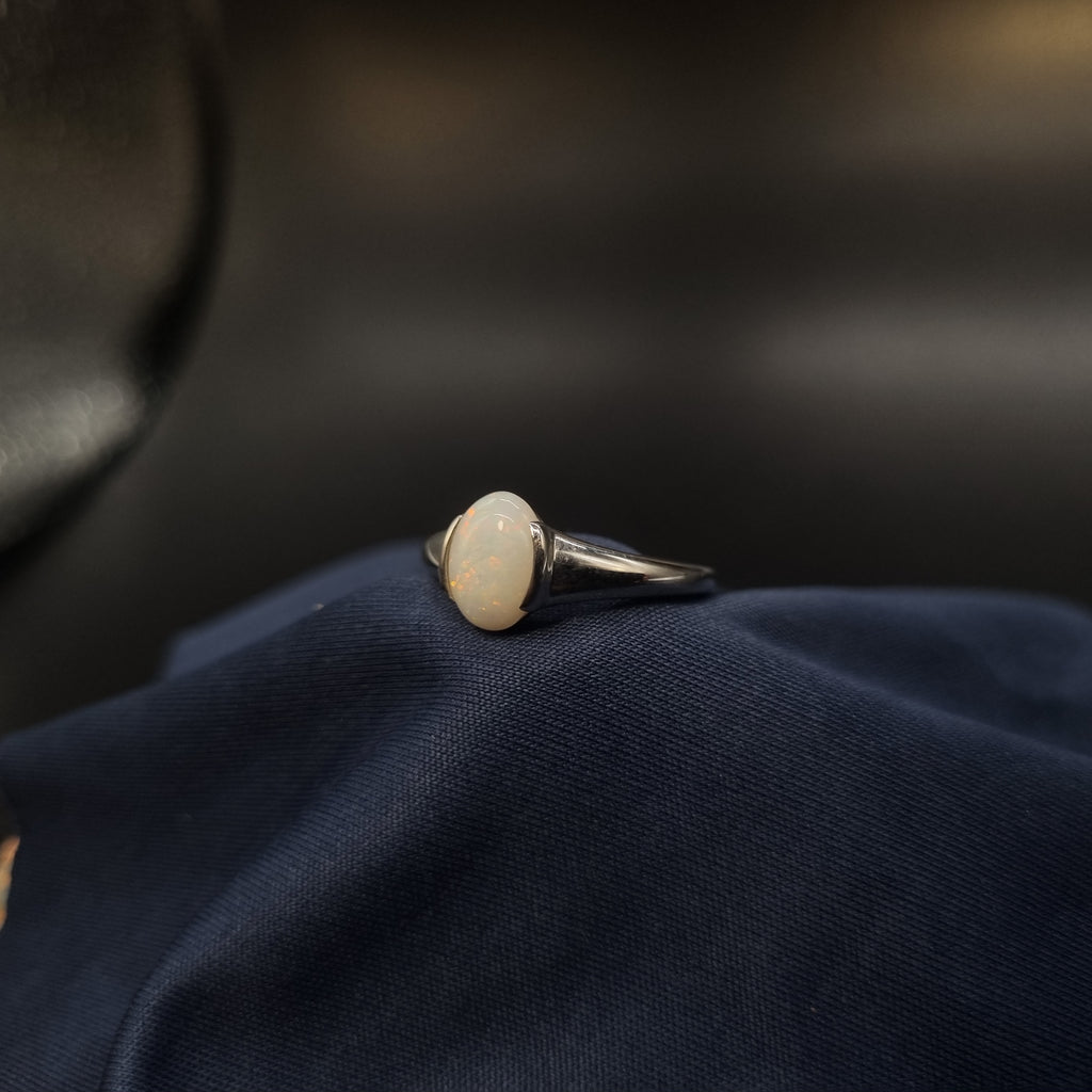 1.25ct White Opal