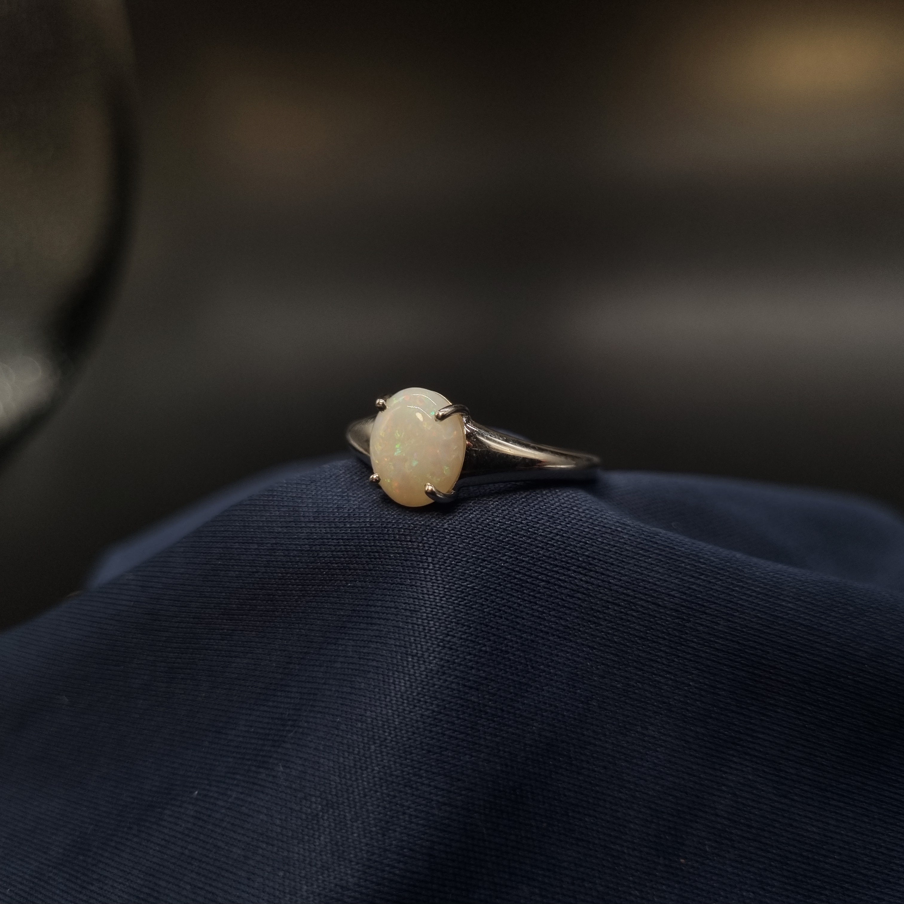1.25ct White Opal