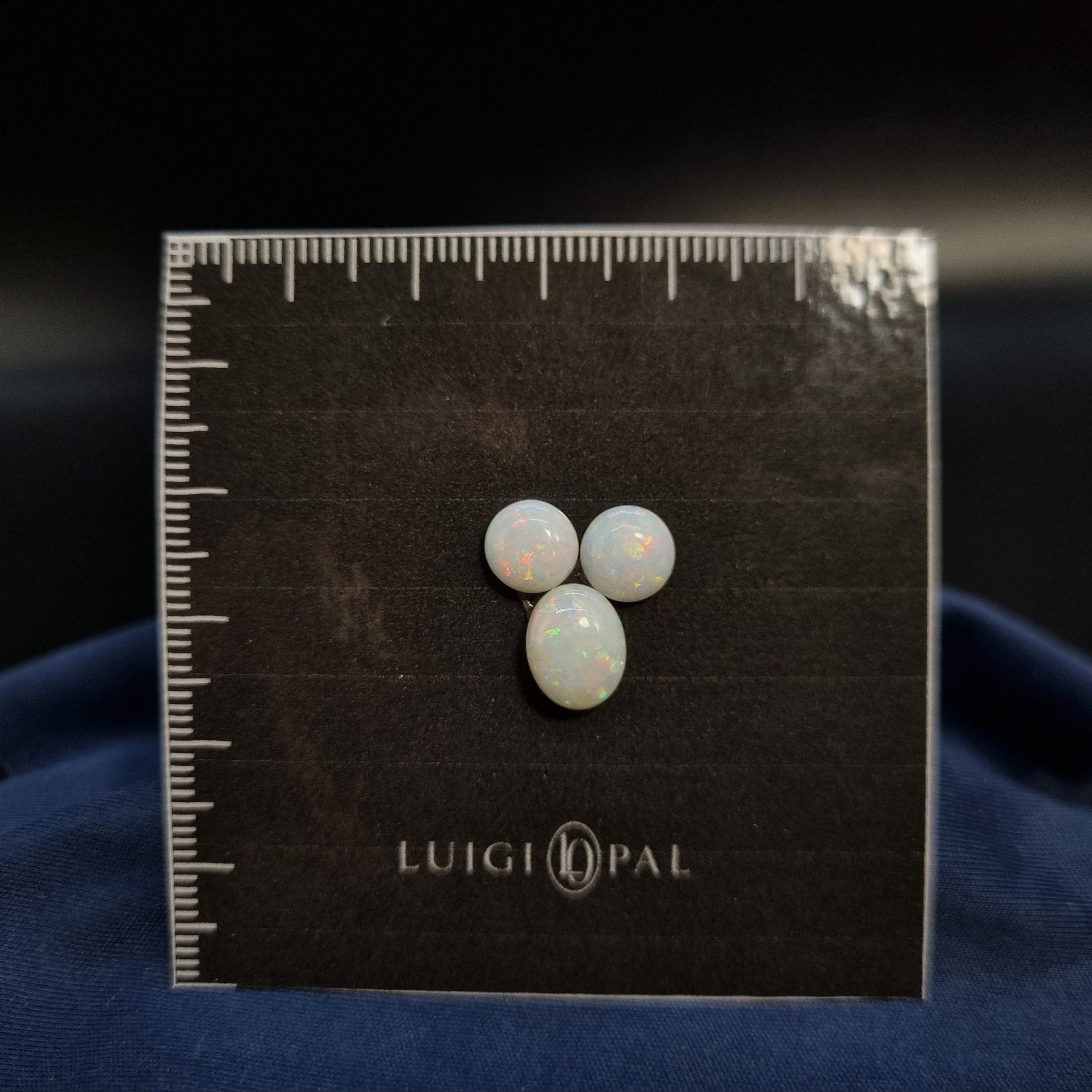 White Opal Set 3.4ct / 7.2x7.2 & 10x8