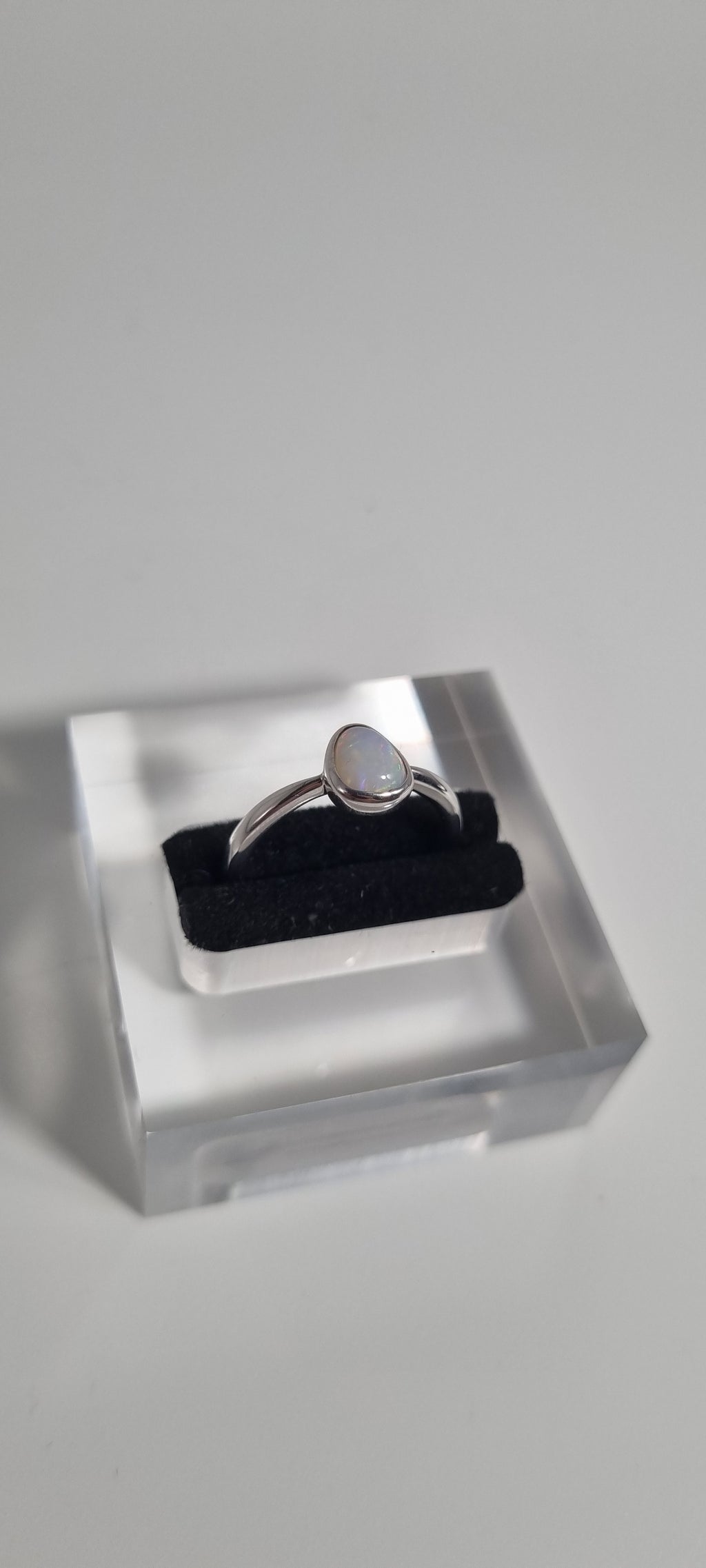 .7ct Solid Light Opal