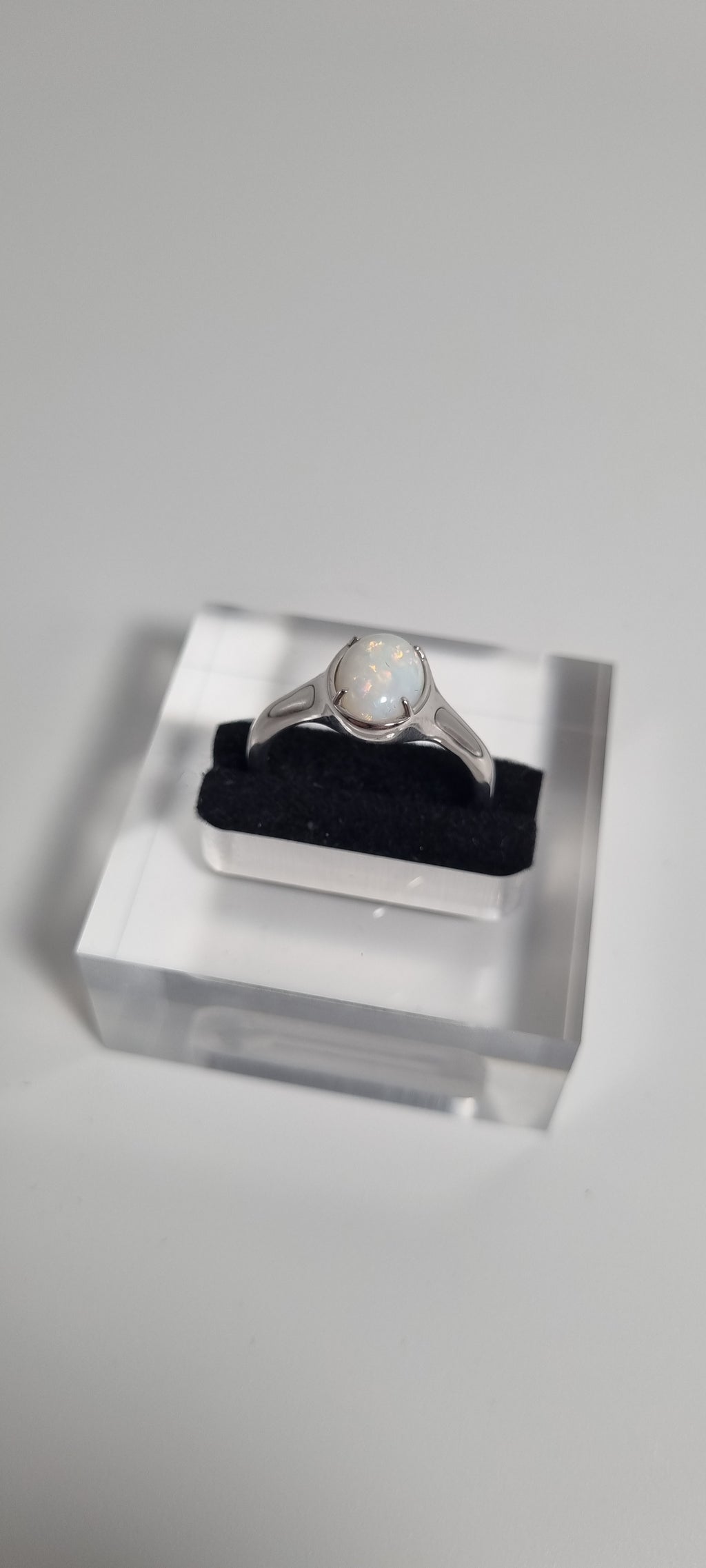 1.5ct White Opal