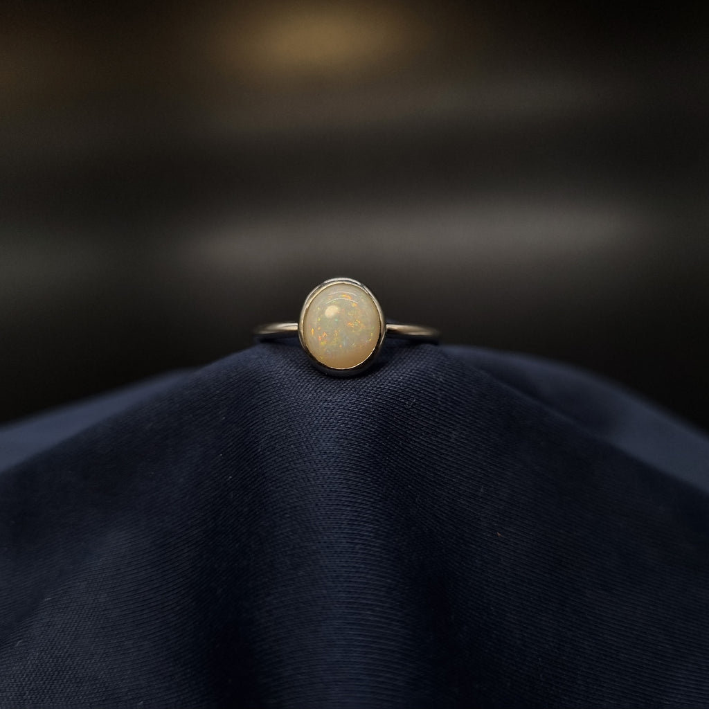 1.25ct White Opal