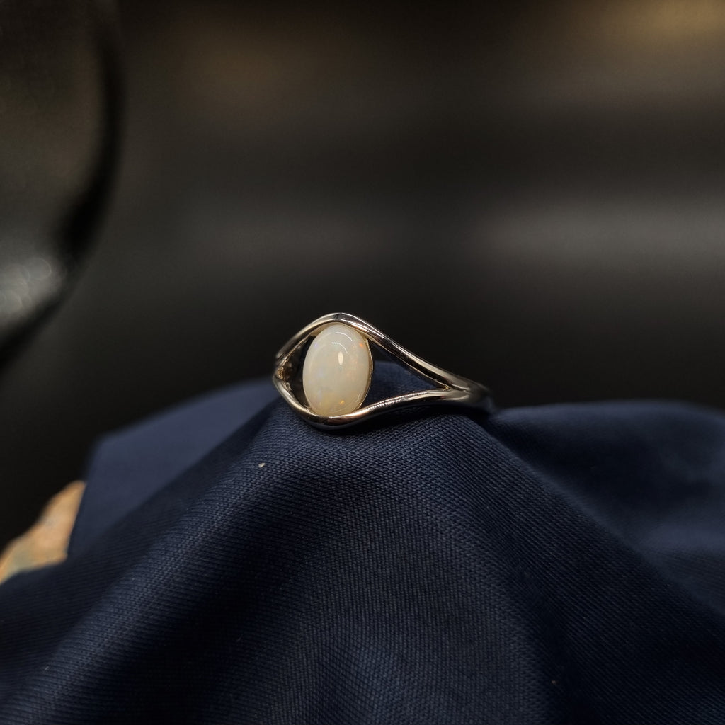 1.15ct White Opal