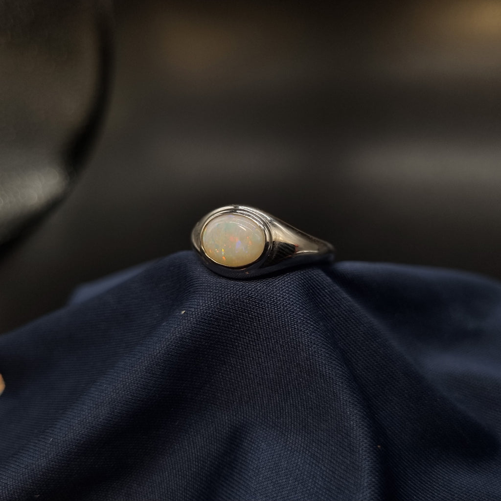 .95ct White Opal