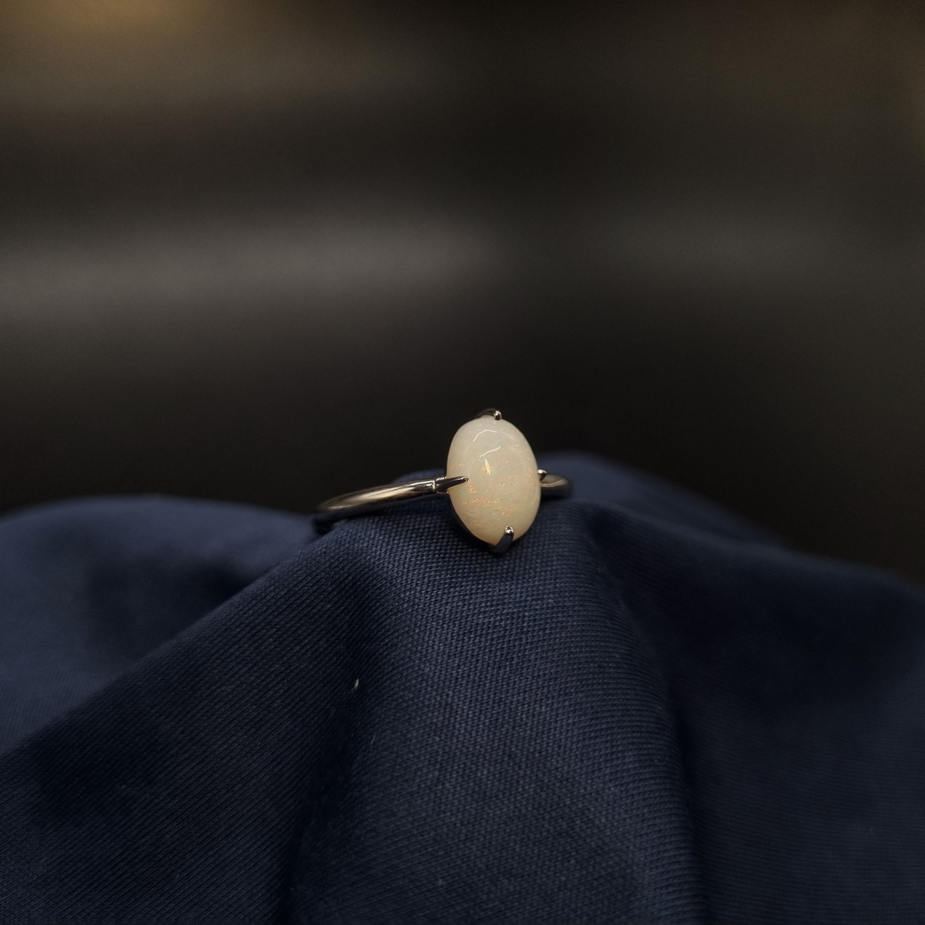 1.4ct White Opal