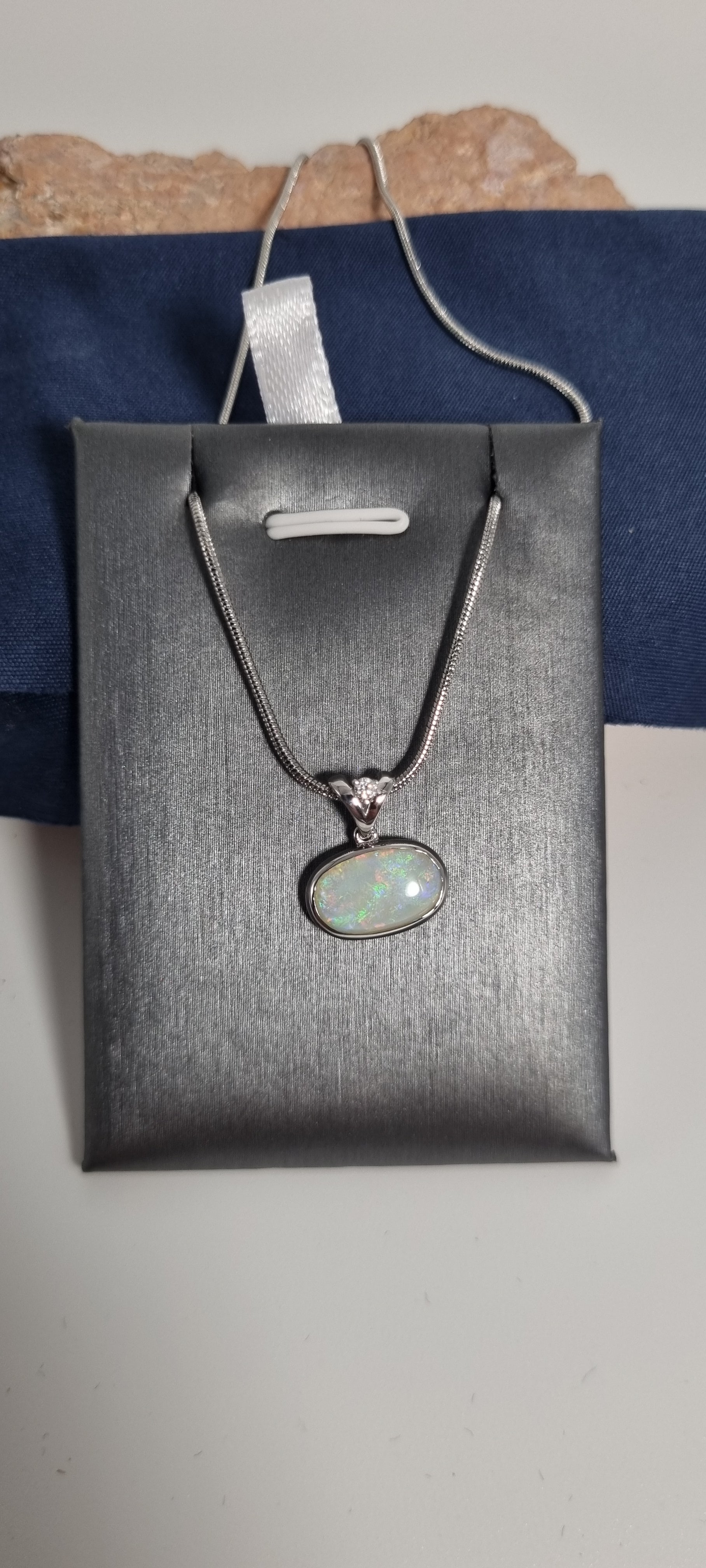 2.5ct Solid Opal w/Zirconia
