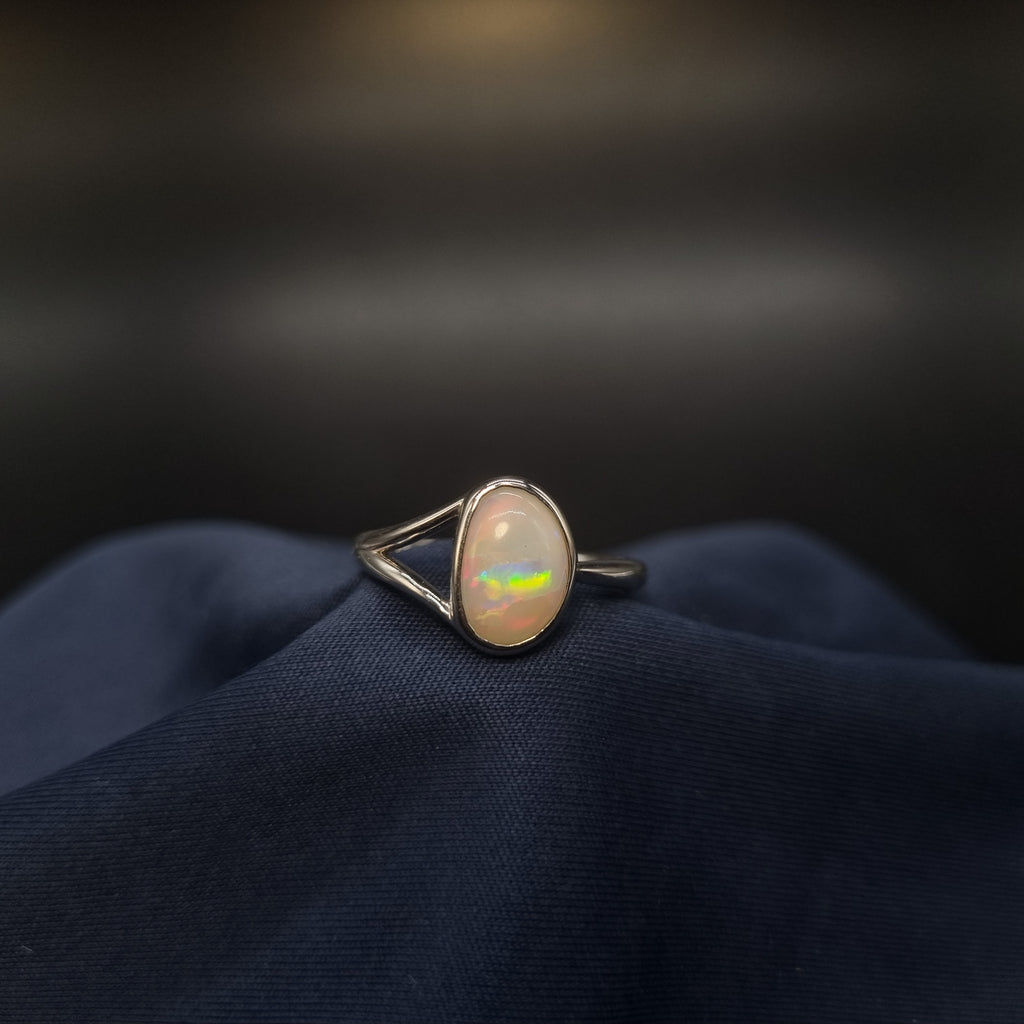 1.35ct White Opal