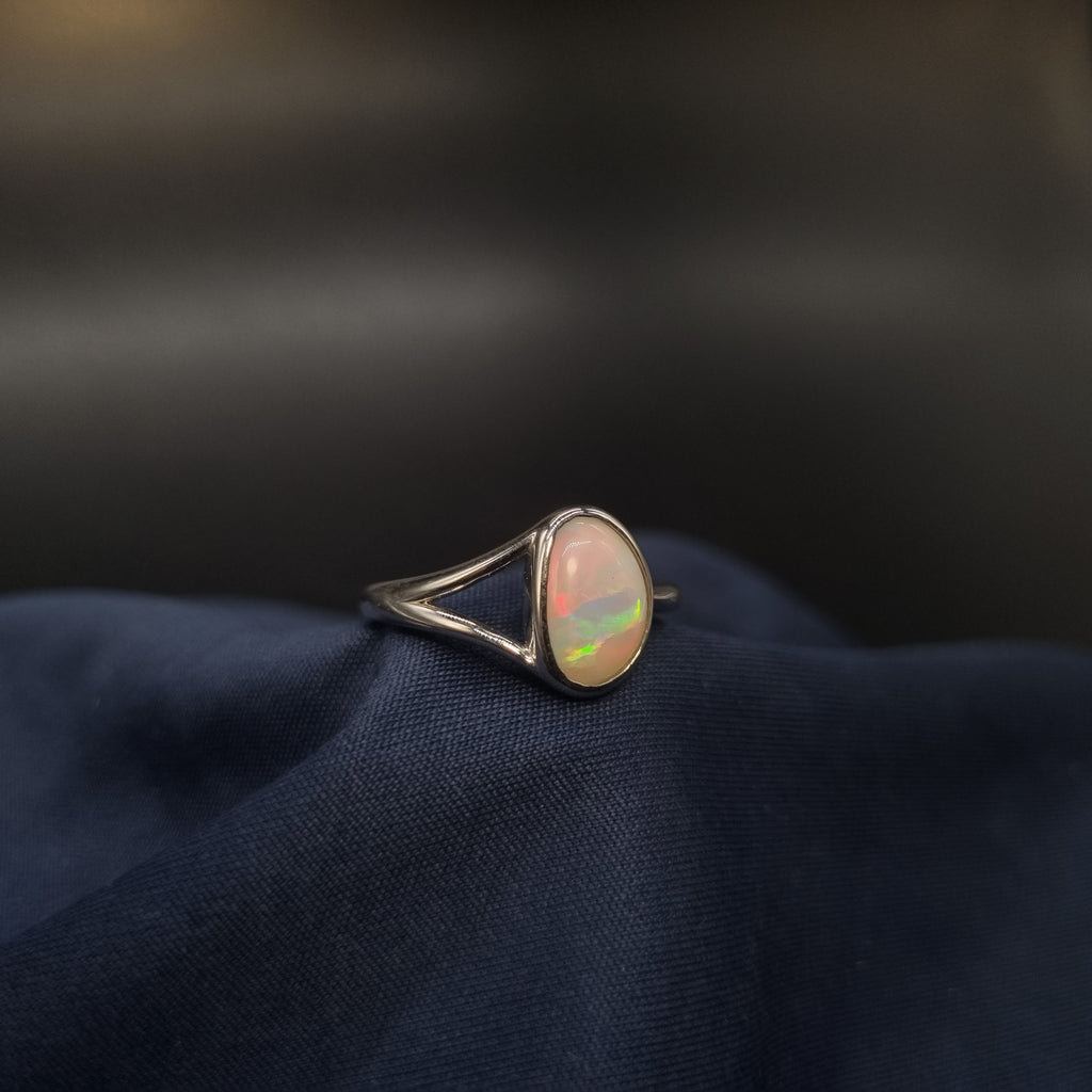 1.35ct White Opal