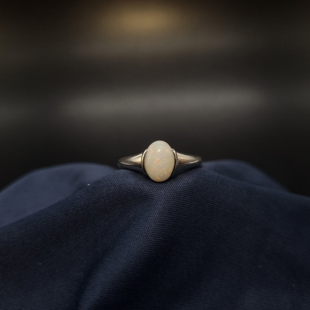 1.25ct White Opal