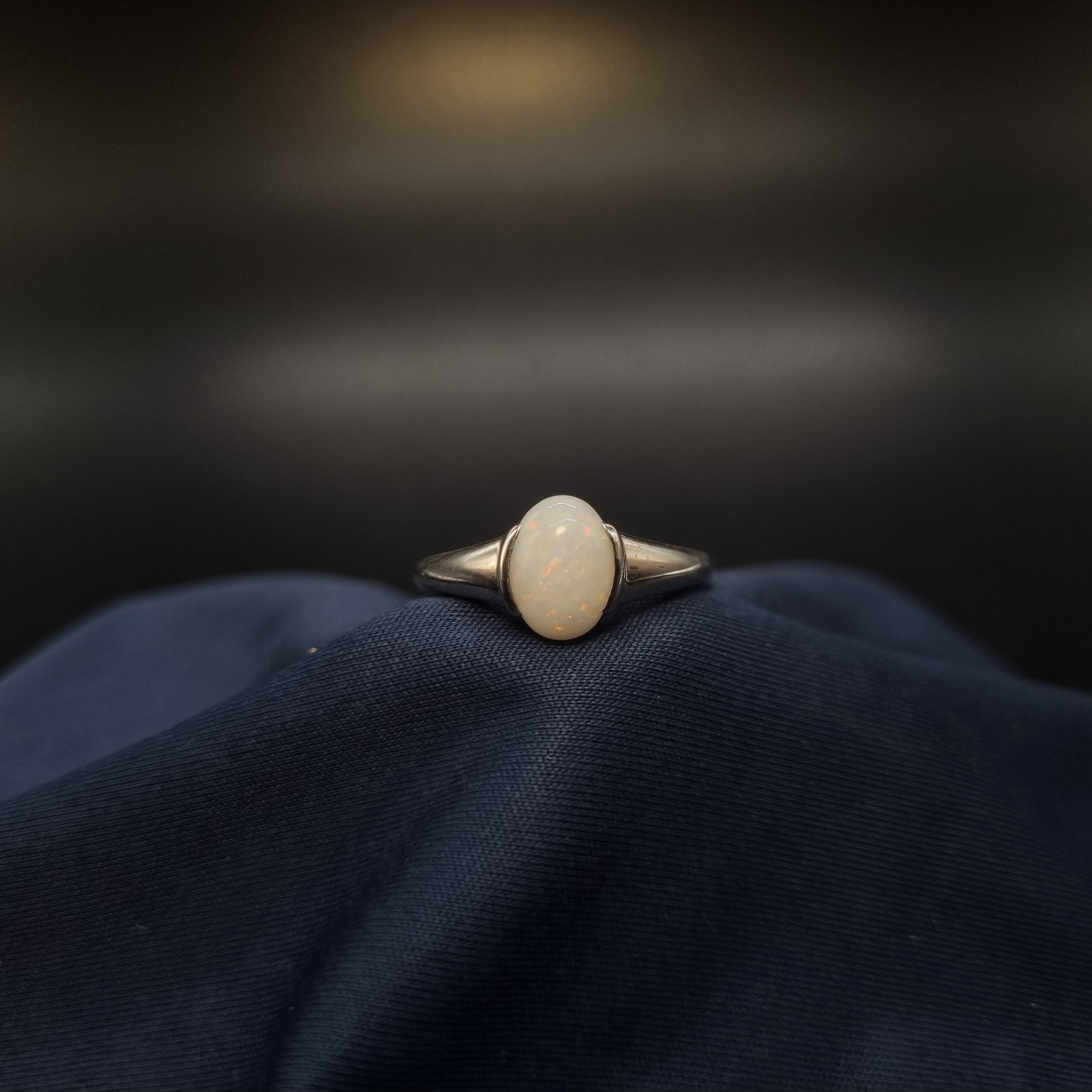 1.25ct White Opal