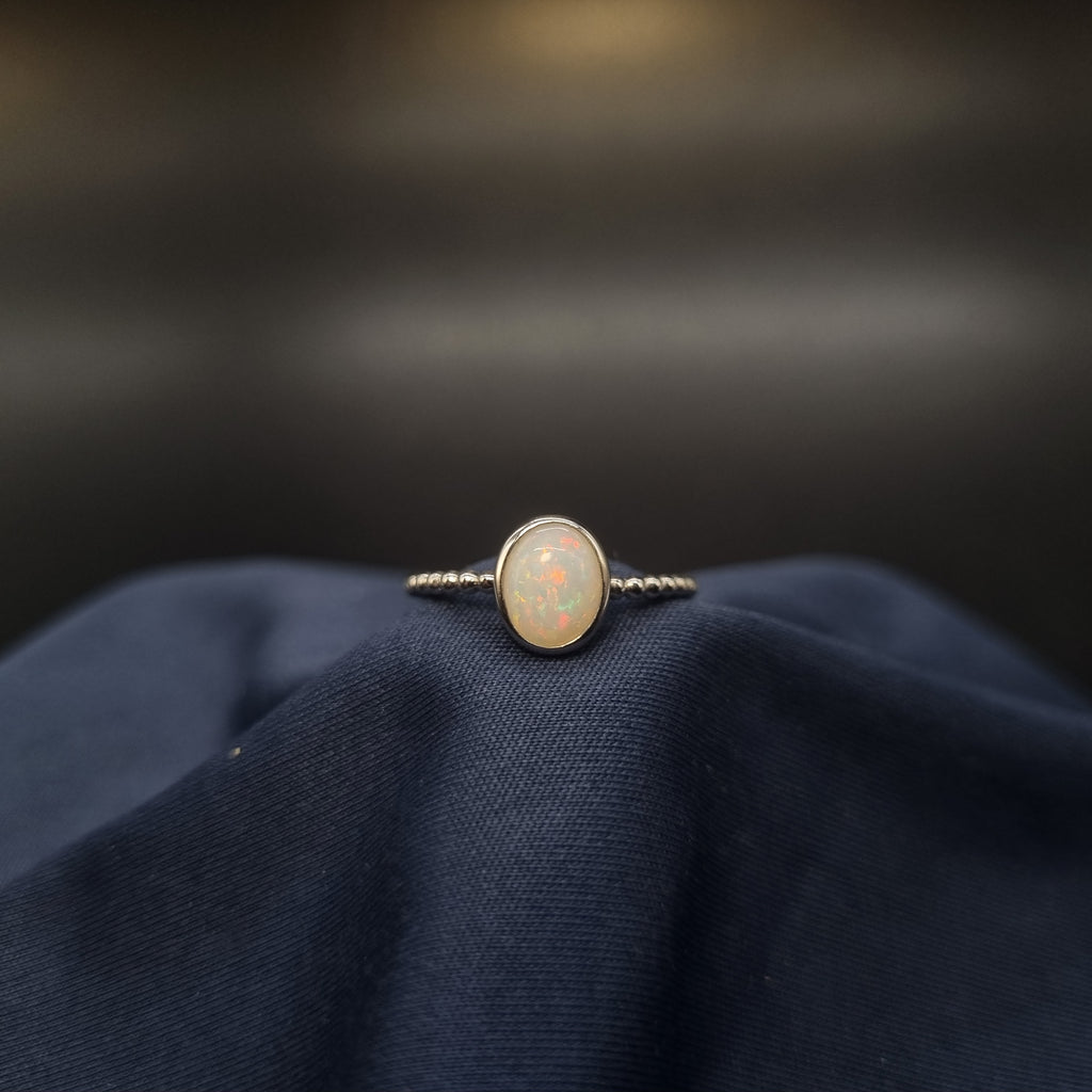 .5ct White Opal
