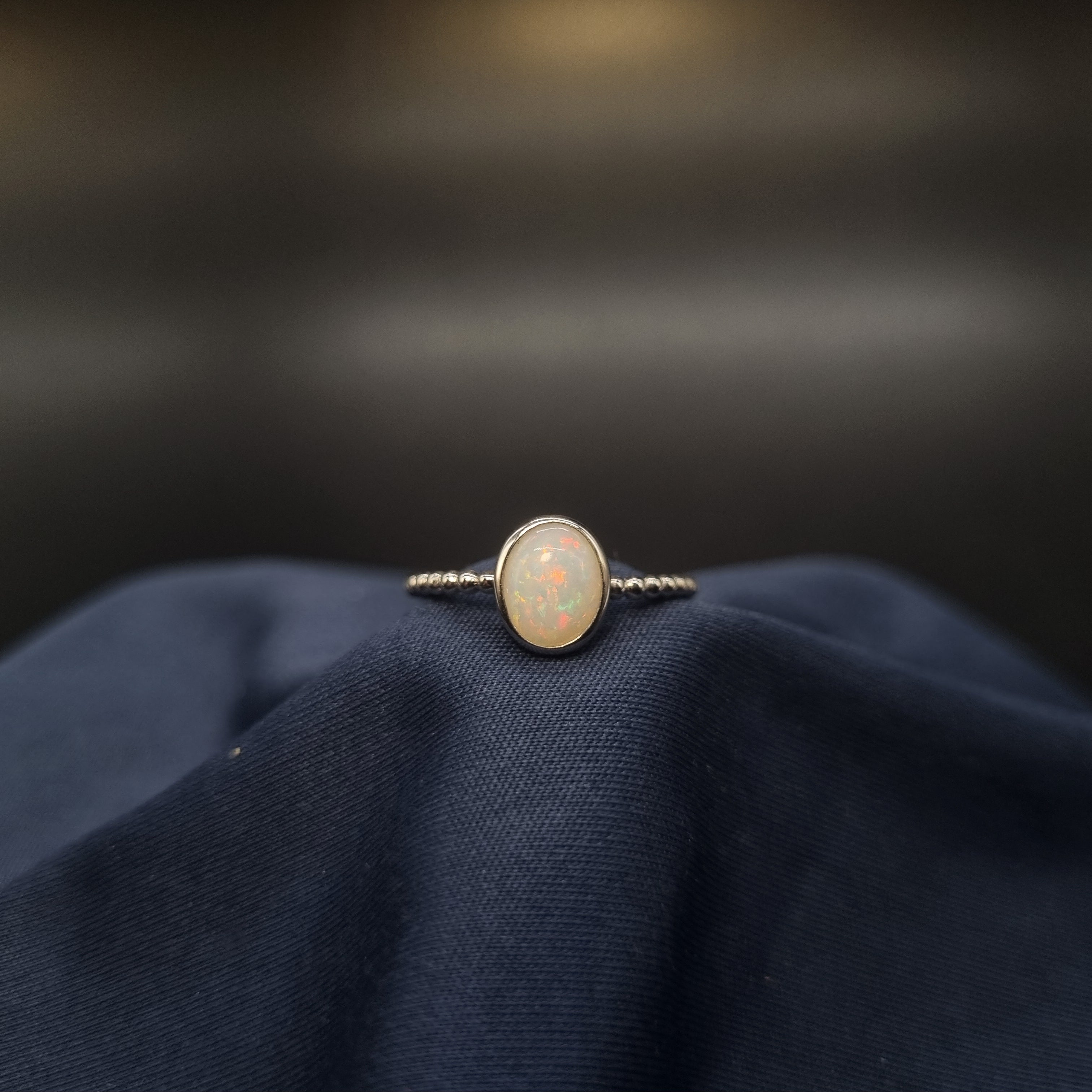 .5ct White Opal