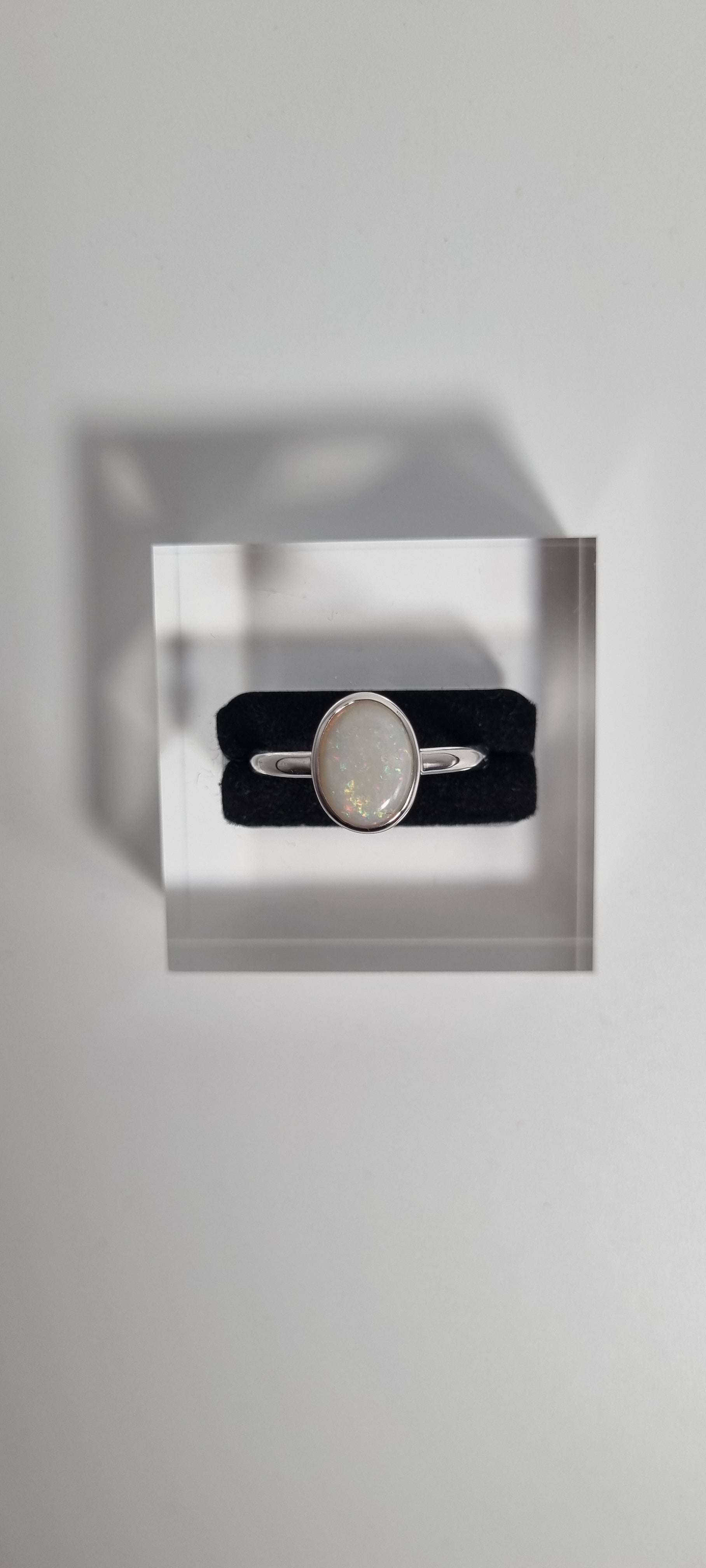 1.25ct White Opal