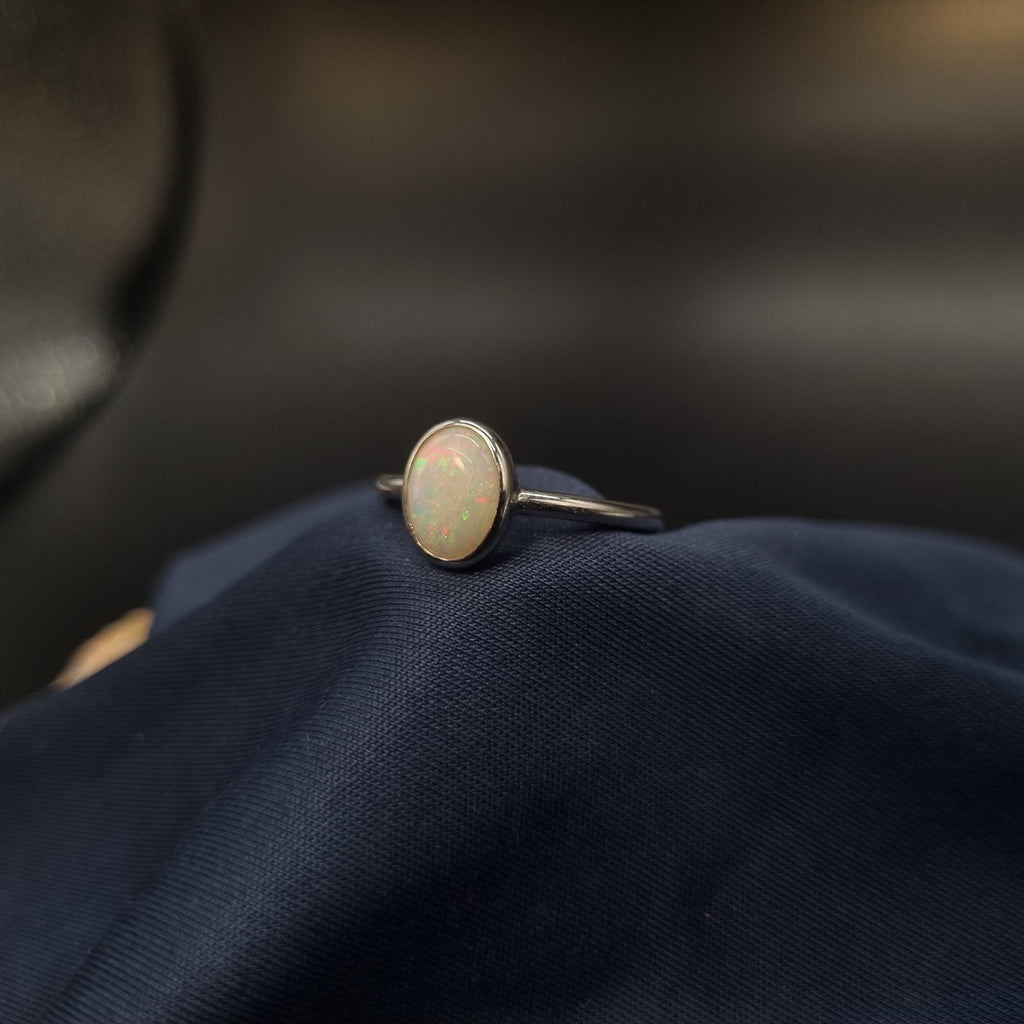 1.15ct White Opal
